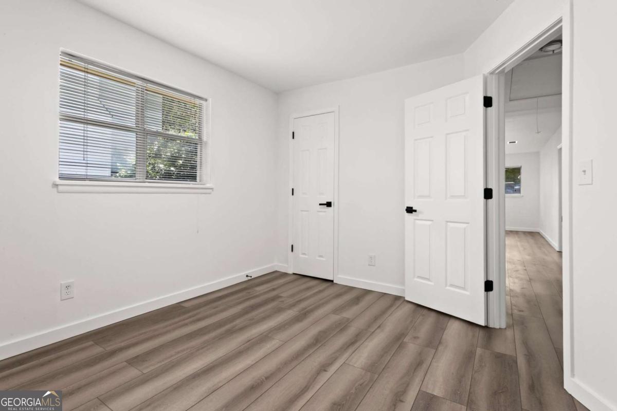 545 Oakview Road Property Photo 17