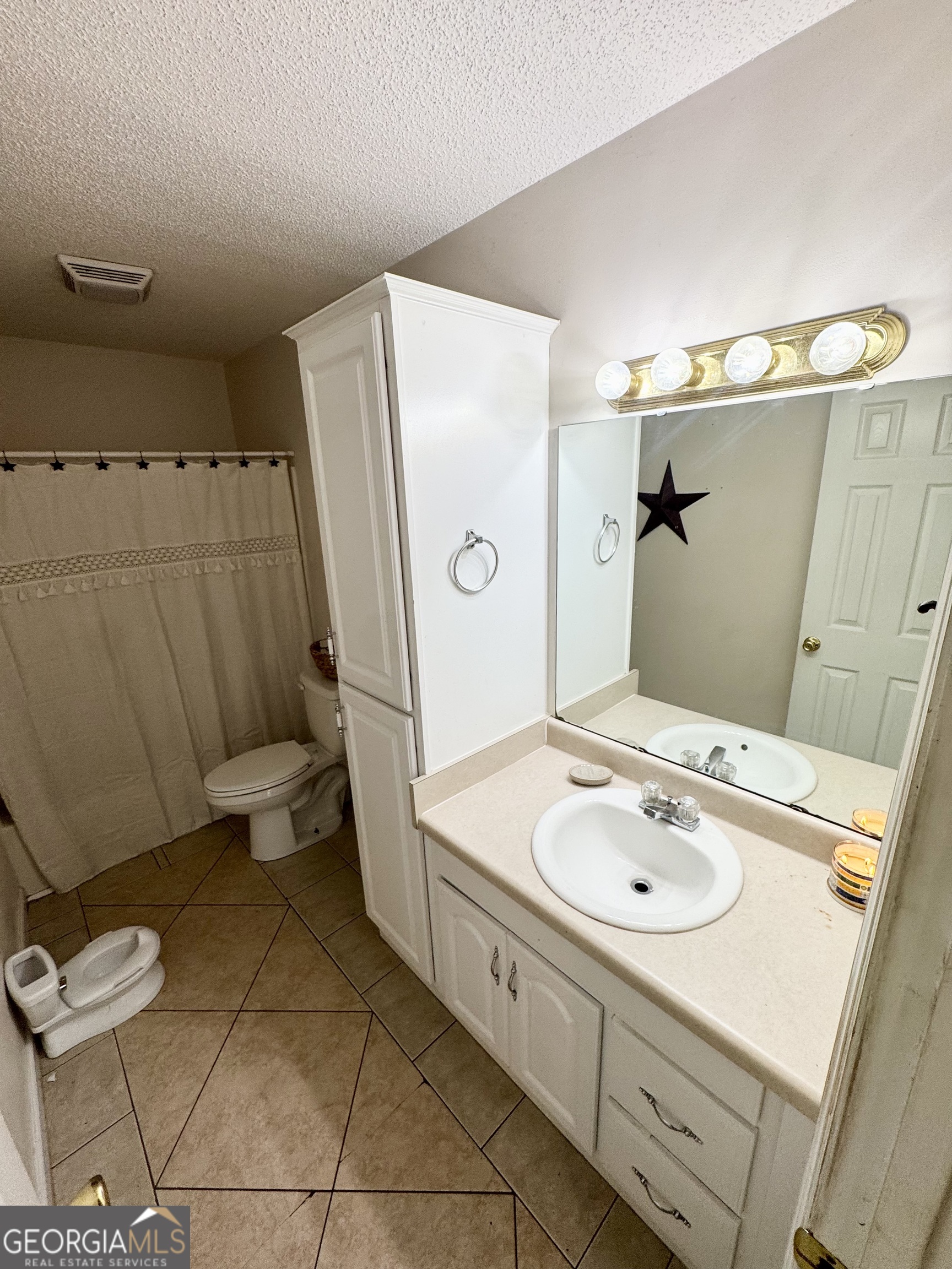 325 Overland Way Property Photo 11