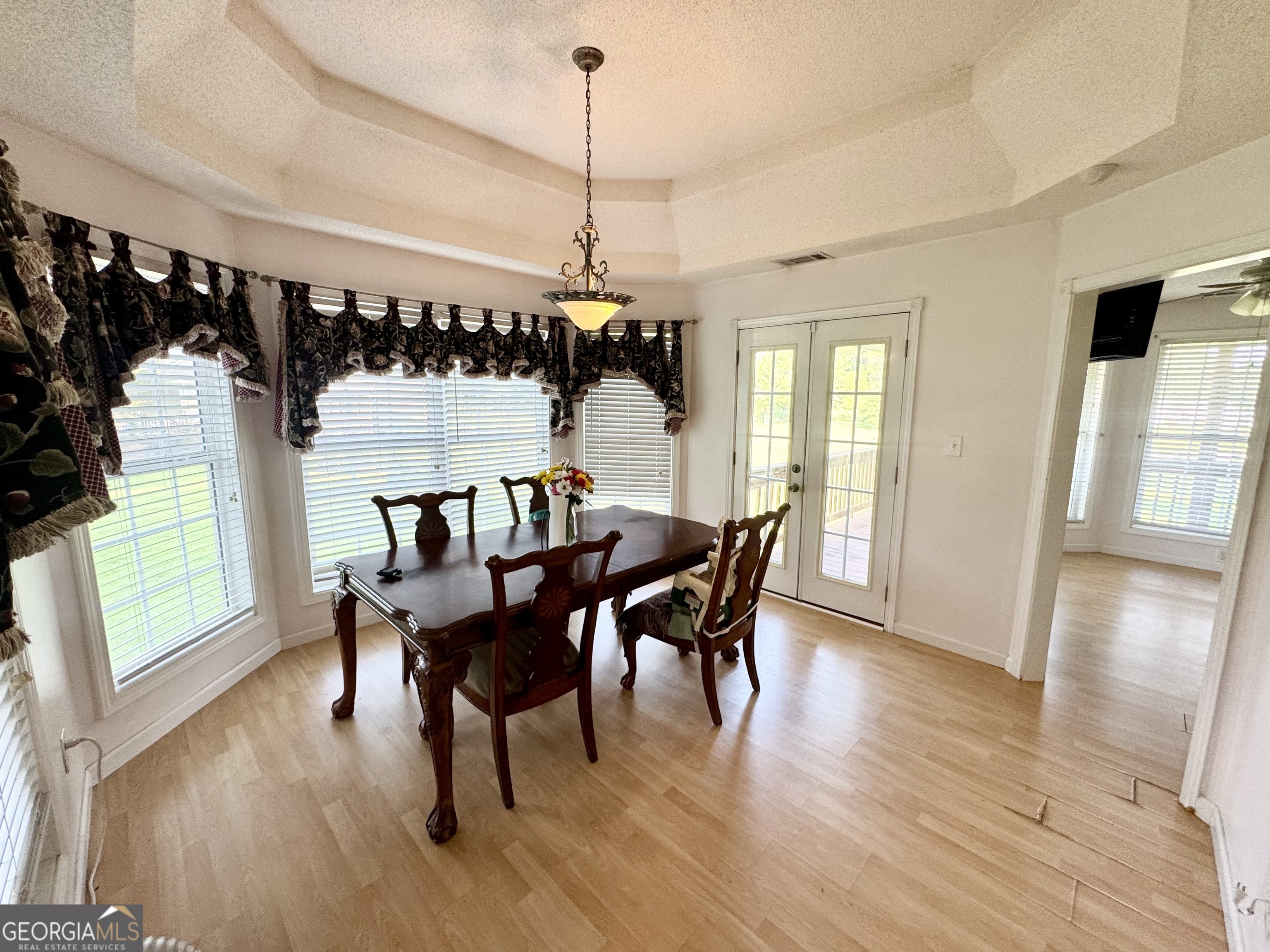 325 Overland Way Property Photo 21