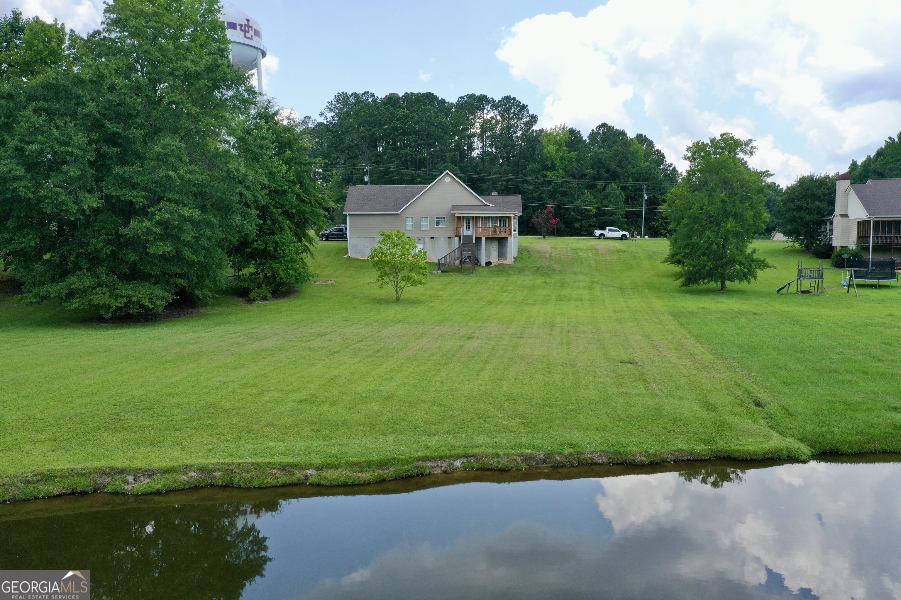 325 Overland Way Property Photo 32