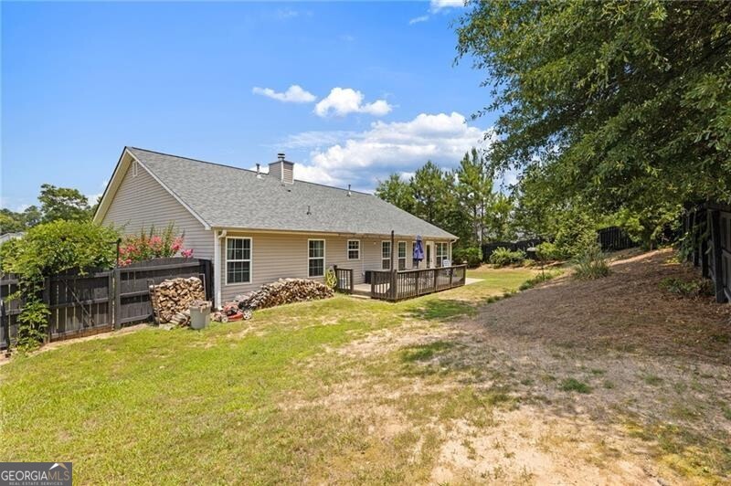 521 Embassy Walk Property Photo 31