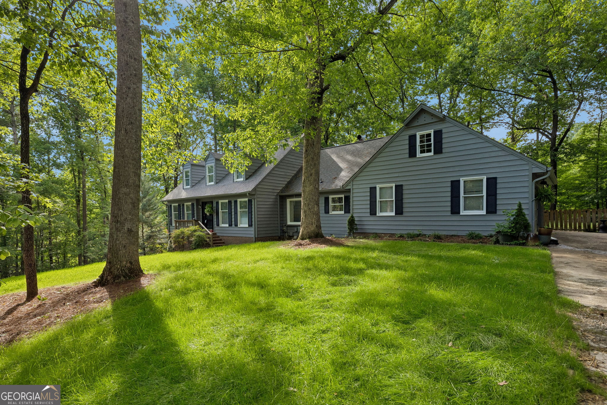 2213 Rocky Face Circle Property Photo 1