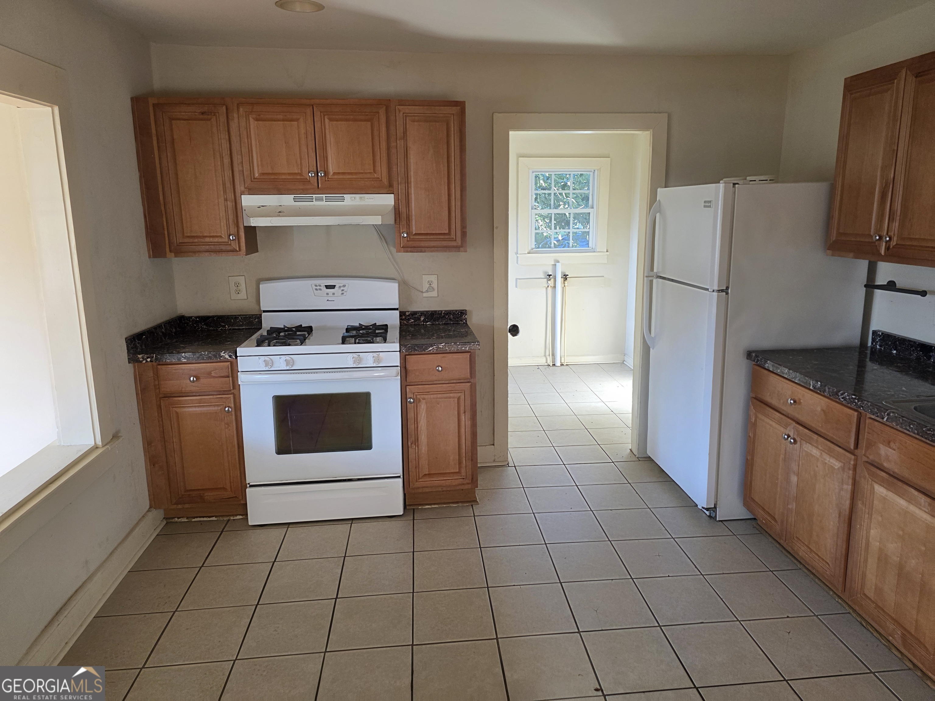 6639 S Sweetwater Road Property Photo 7