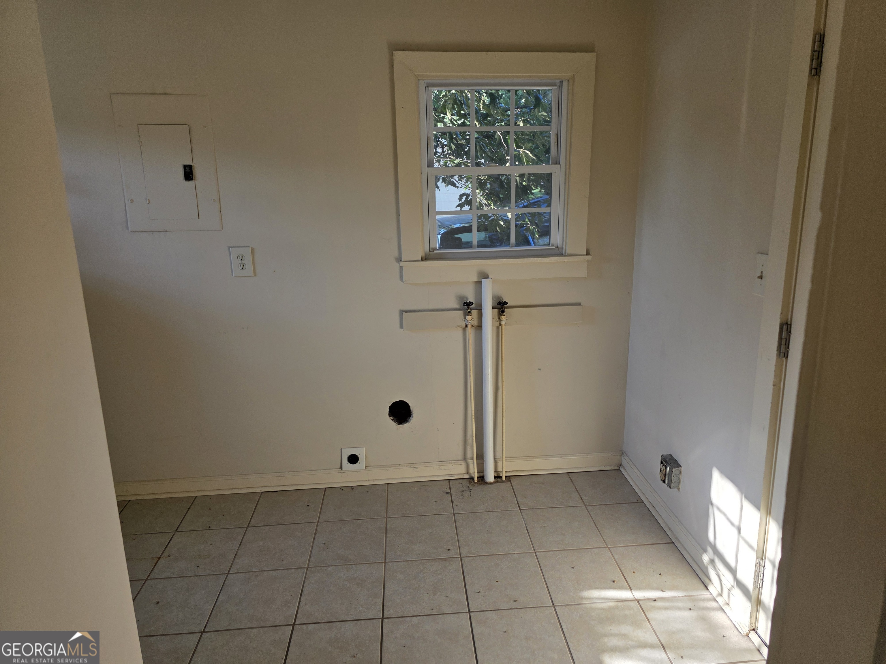 6639 S Sweetwater Road Property Photo 13