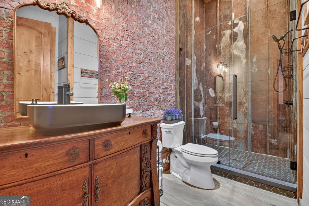66 Rome Point Property Photo 55
