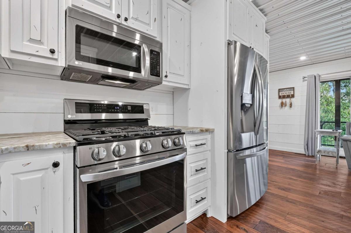 66 Rome Point Property Photo 64