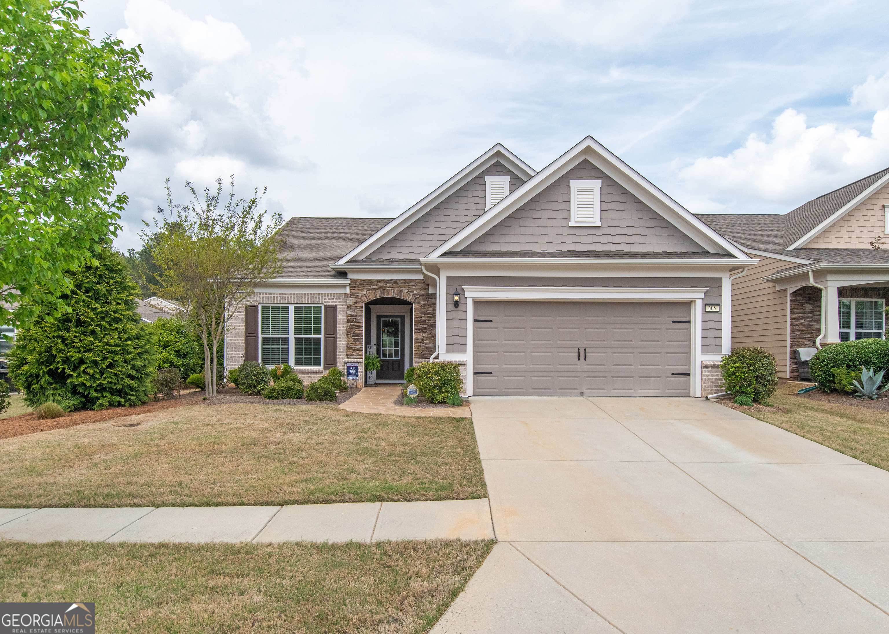 605 Daffodil Drive Property Photo 1
