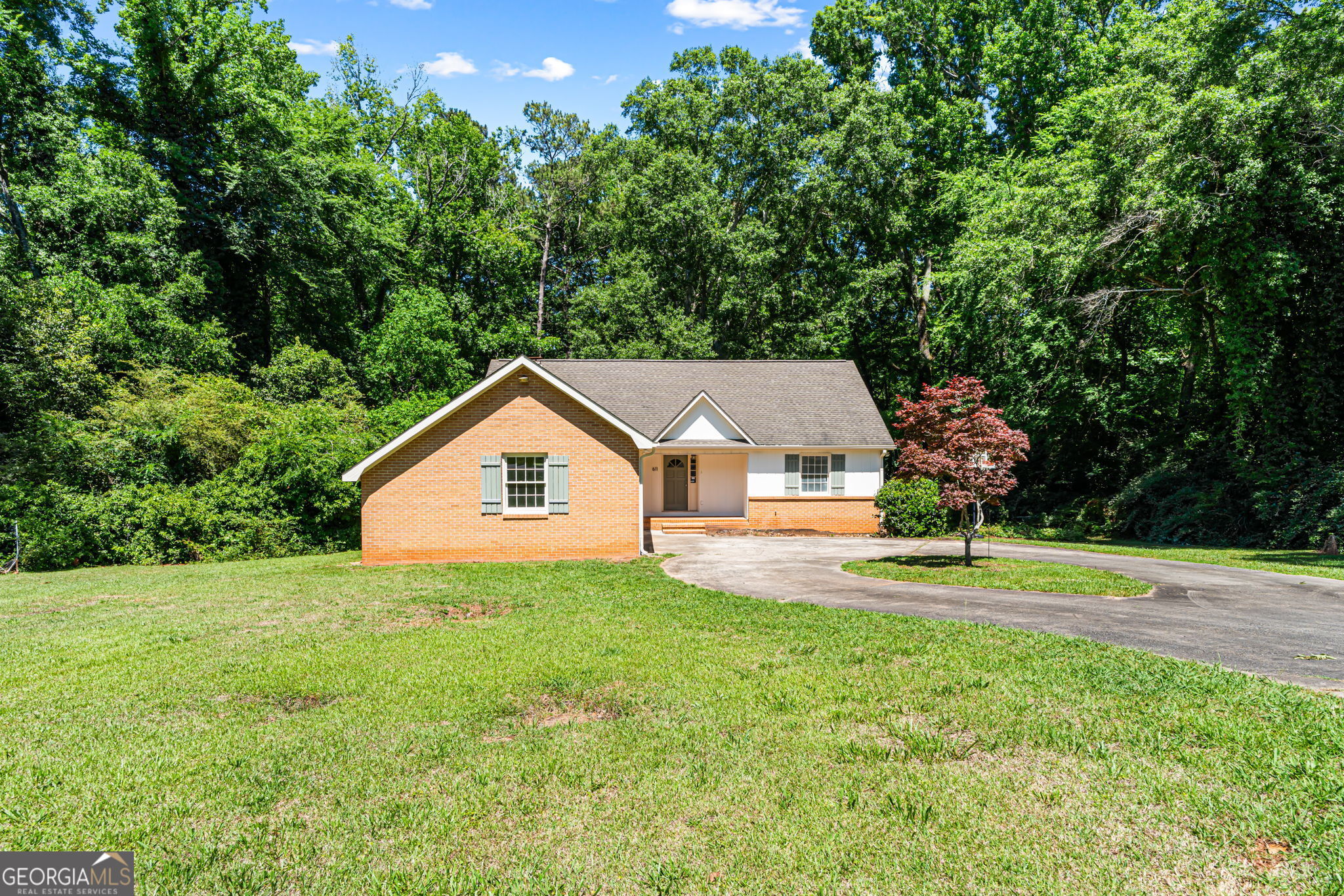 611 Fairmont Drive Property Photo 1