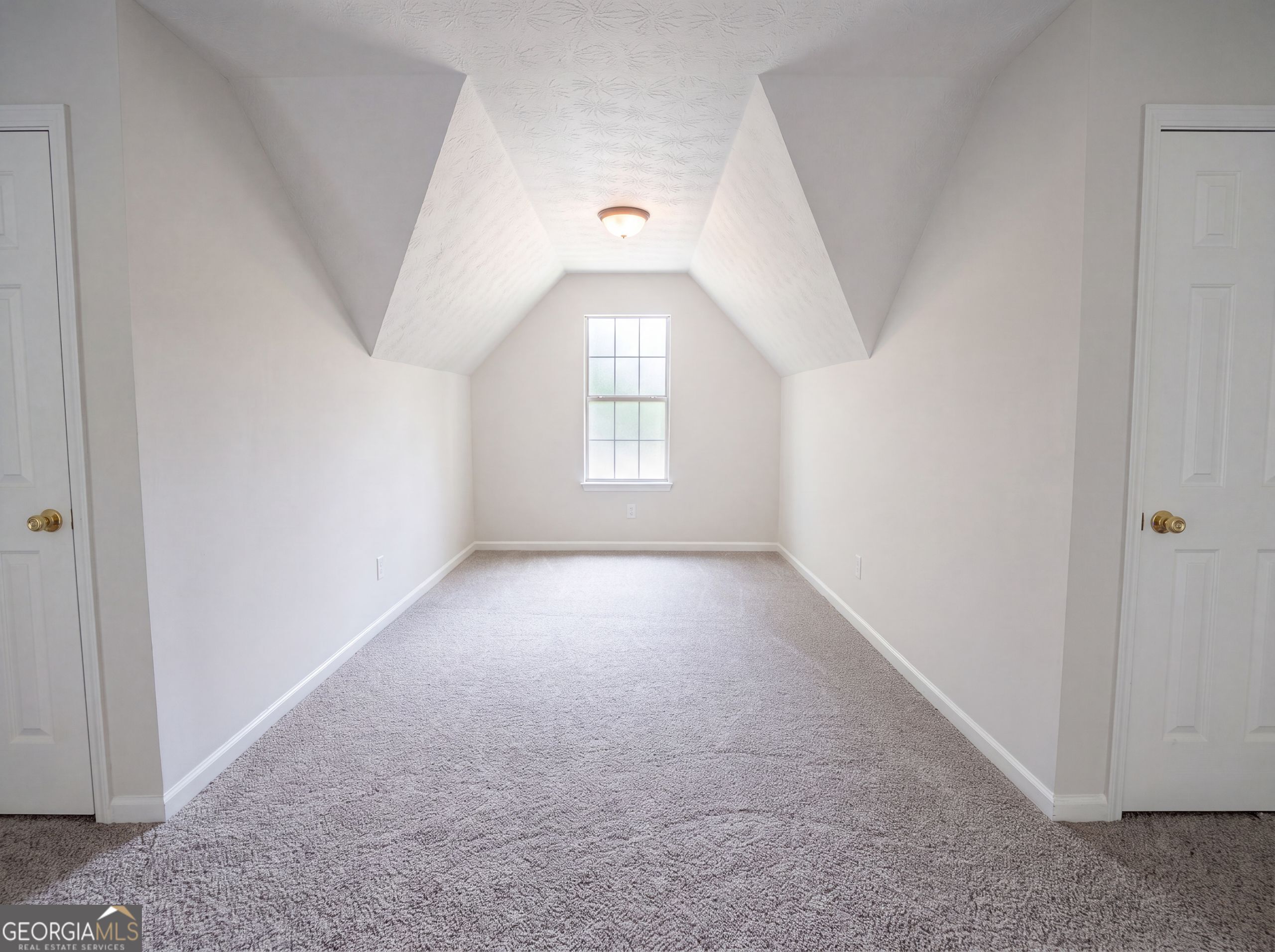 1672 Bennett Drive Property Photo 15