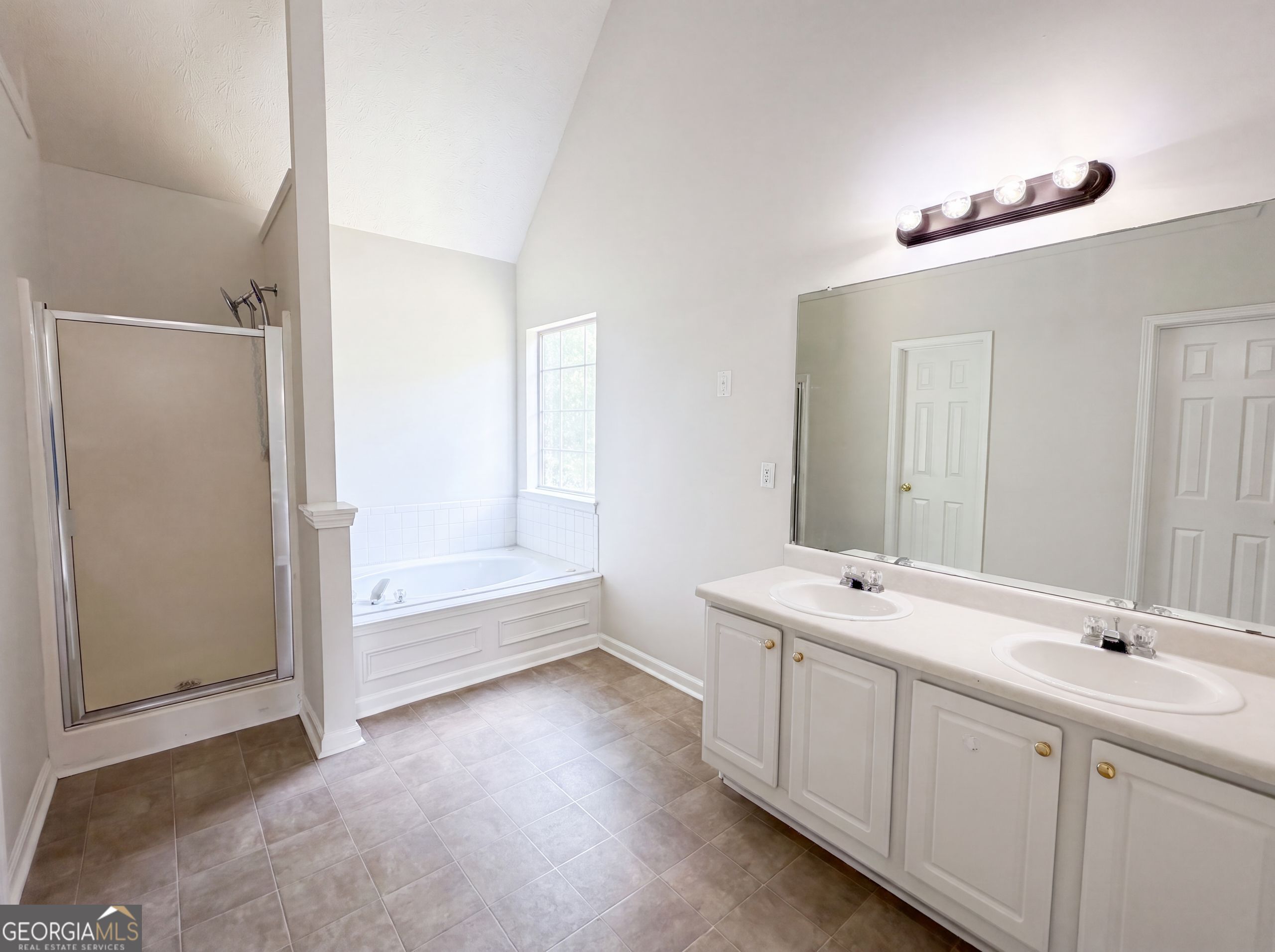 1672 Bennett Drive Property Photo 21