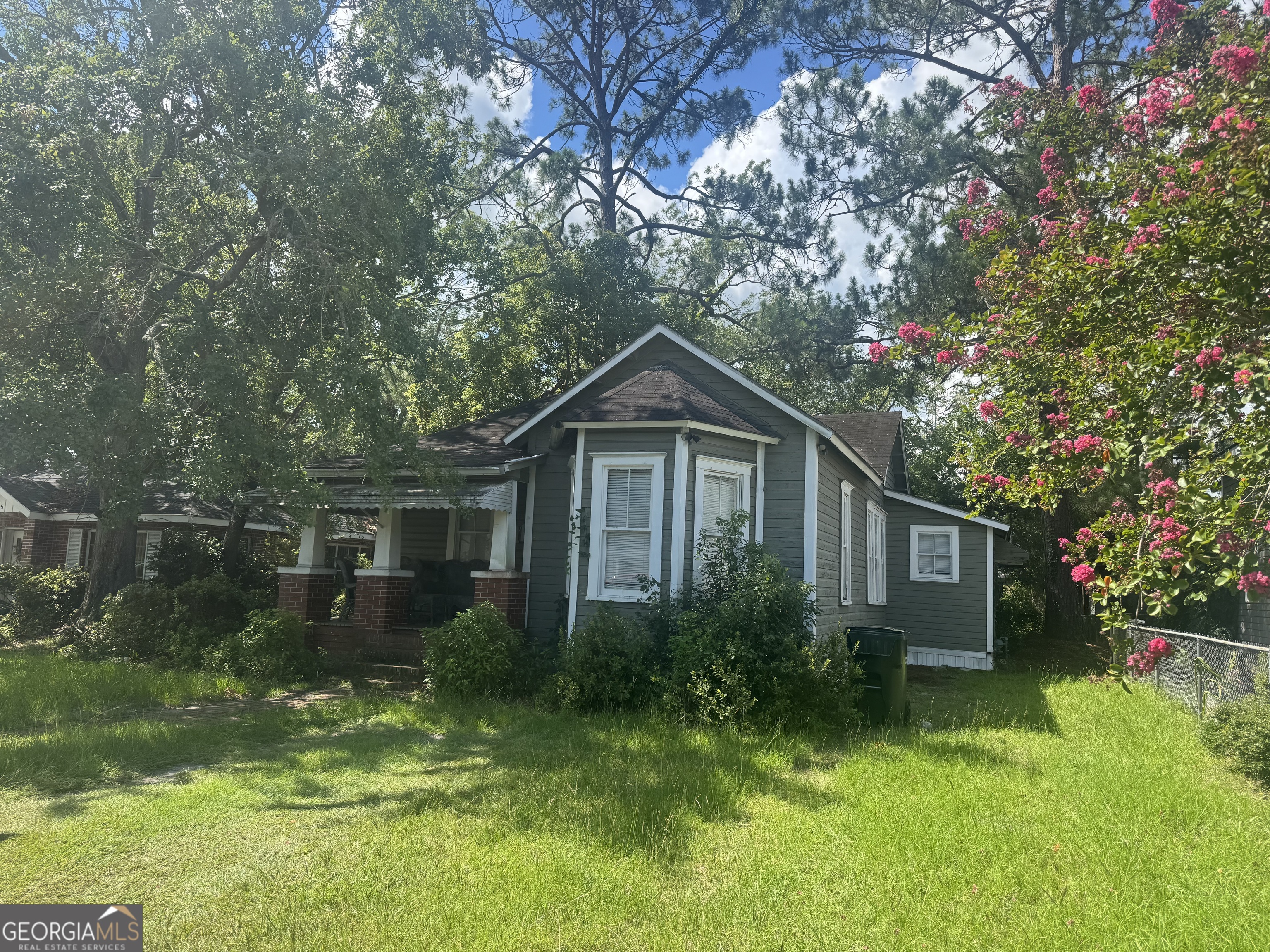 1107 Elizabeth Street Property Photo 1
