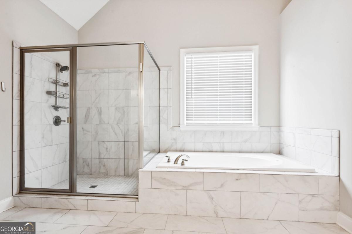 4402 Income Circle Property Photo 18