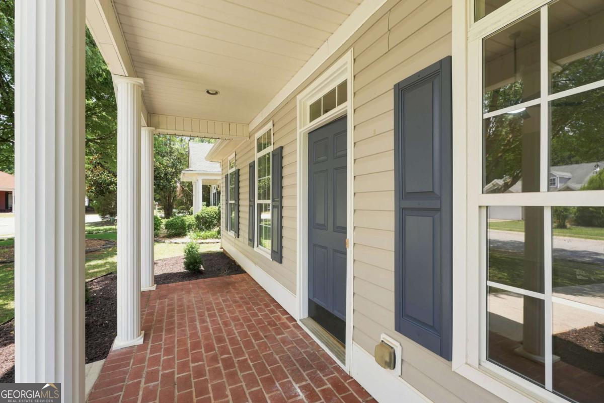 1225 Lafayette Square Property Photo 2