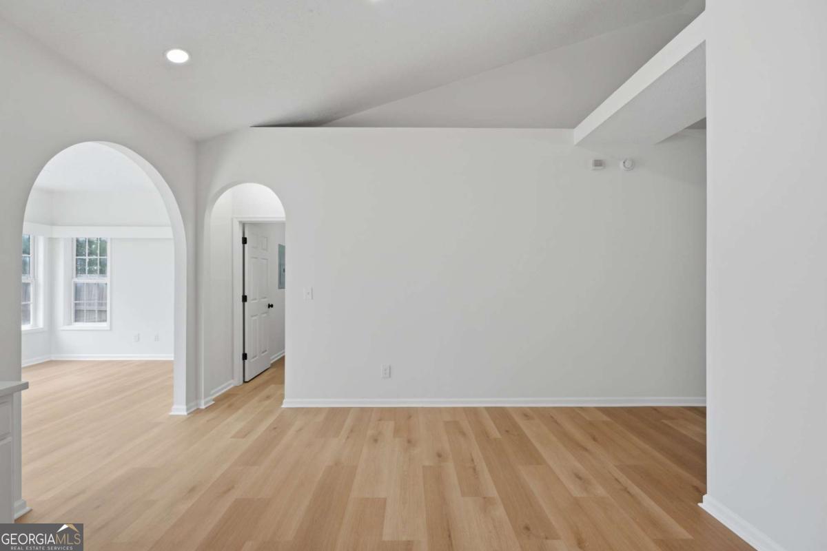 1225 Lafayette Square Property Photo 12