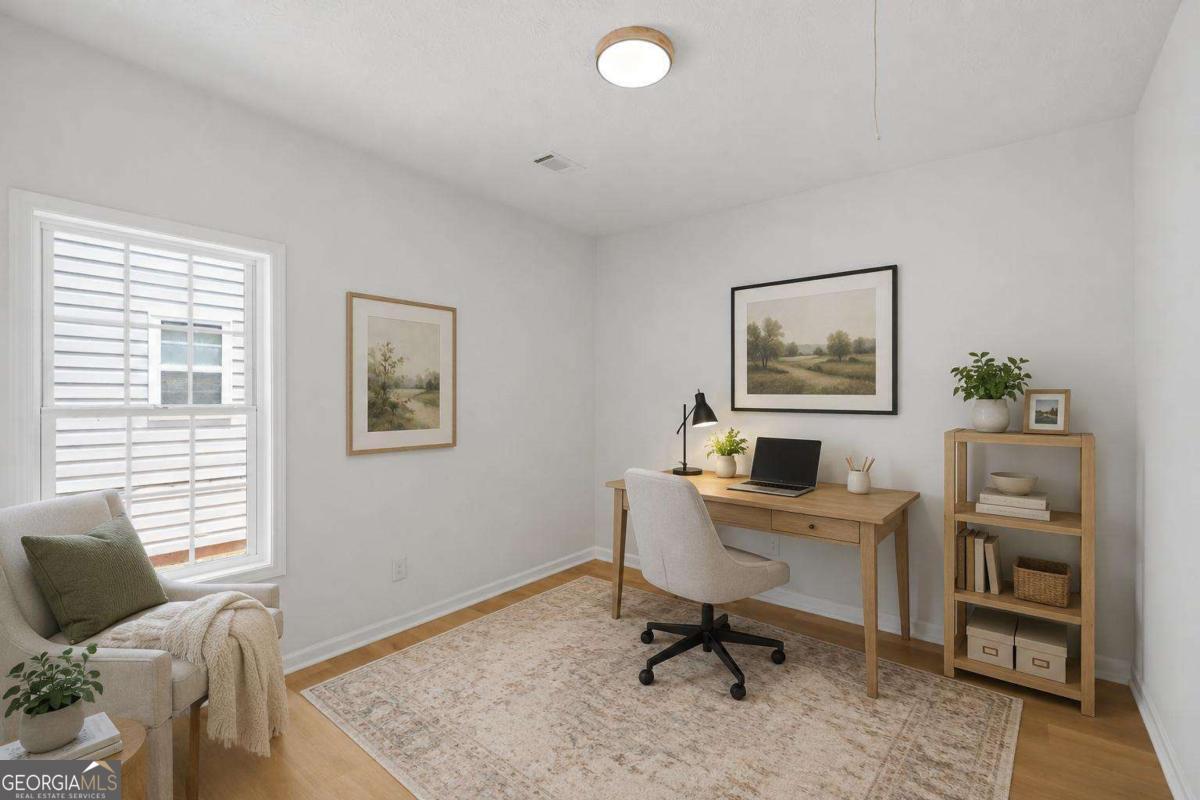 1225 Lafayette Square Property Photo 27