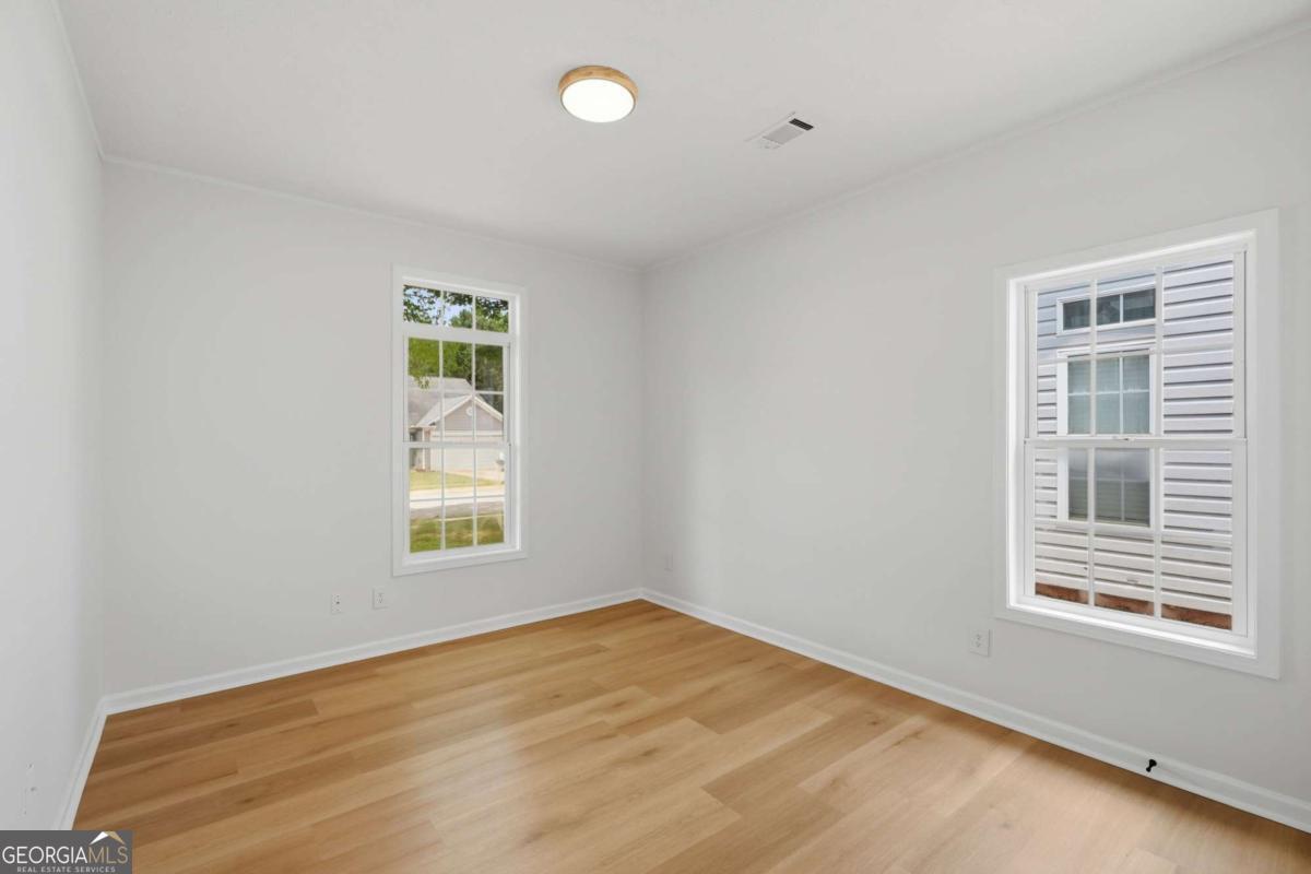 1225 Lafayette Square Property Photo 30