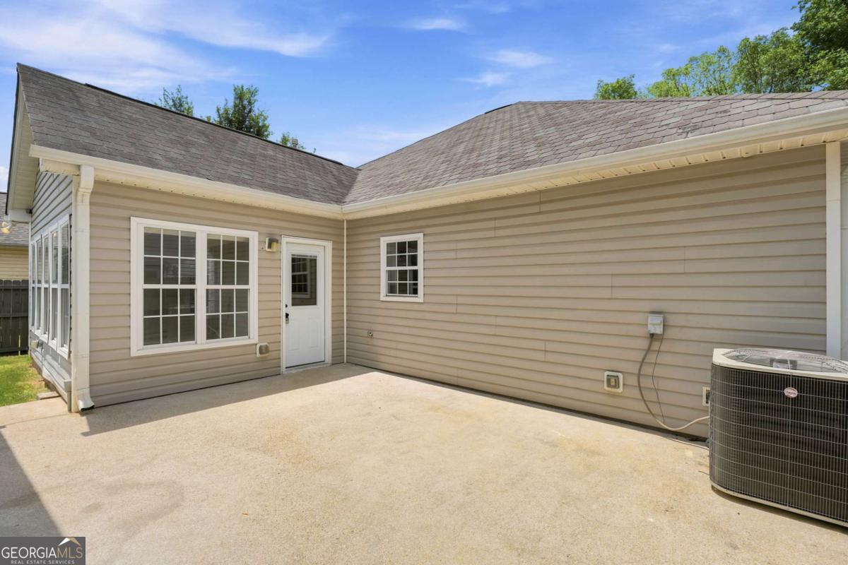 1225 Lafayette Square Property Photo 32
