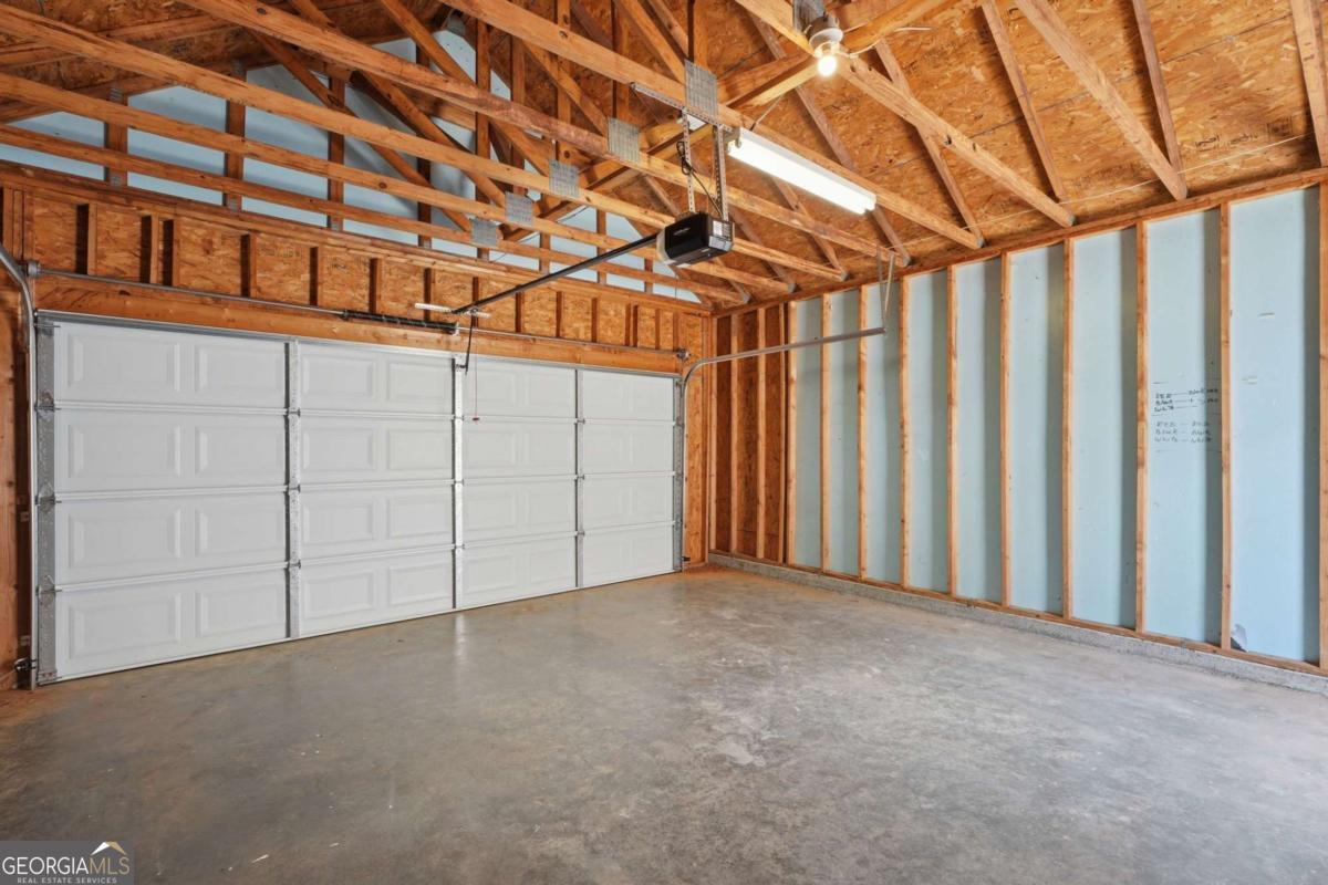 1225 Lafayette Square Property Photo 35