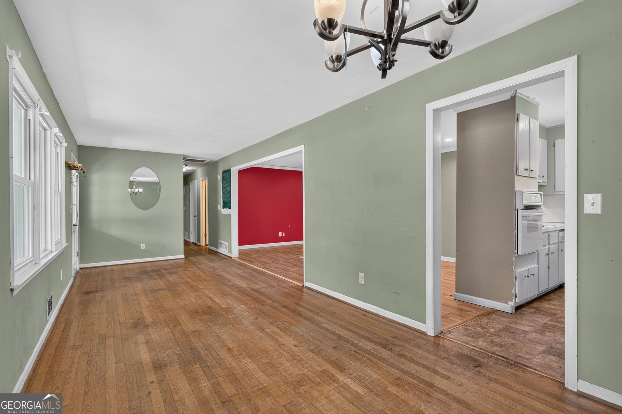 210 Cumming Street Property Photo 7