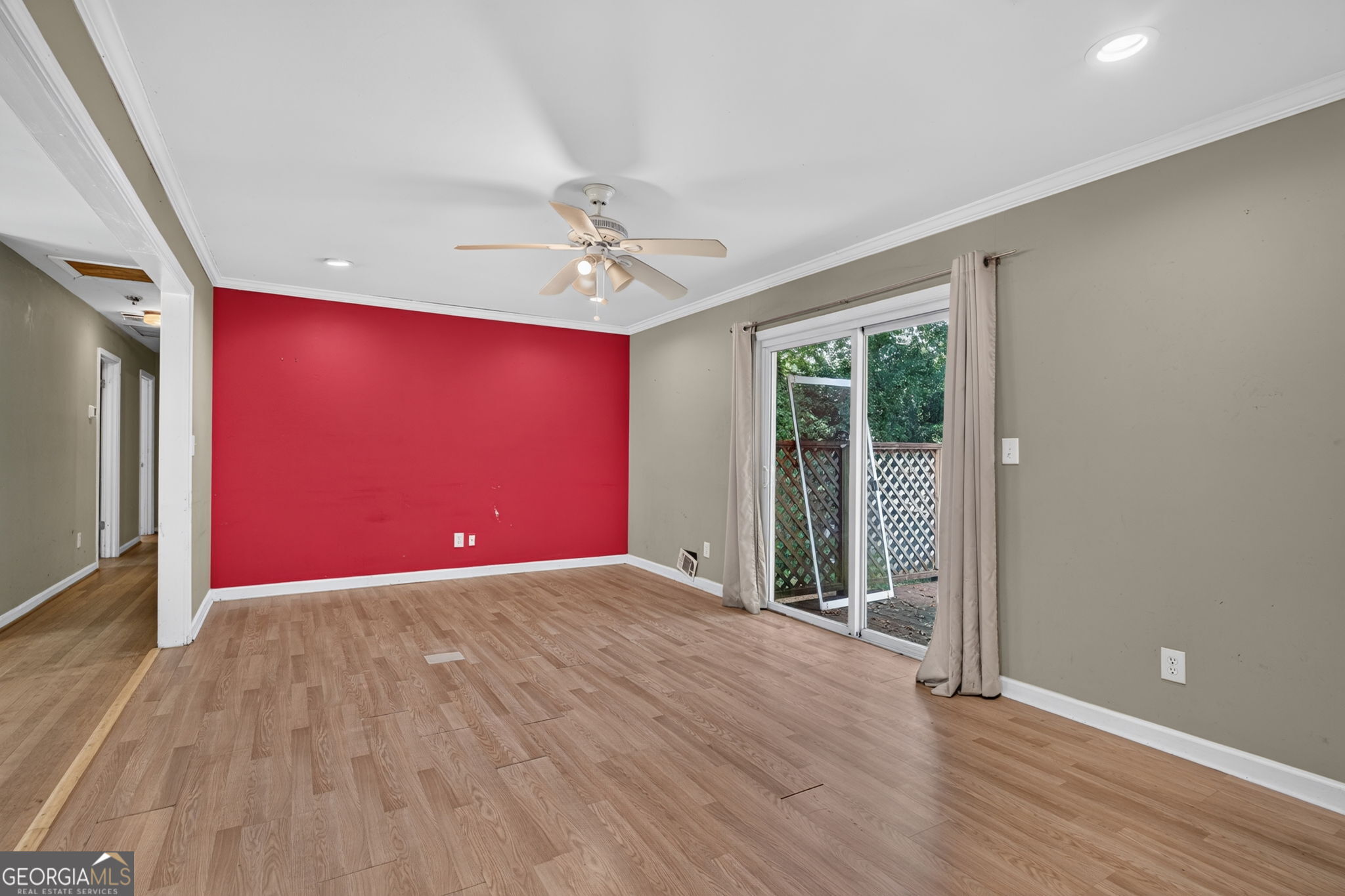 210 Cumming Street Property Photo 8