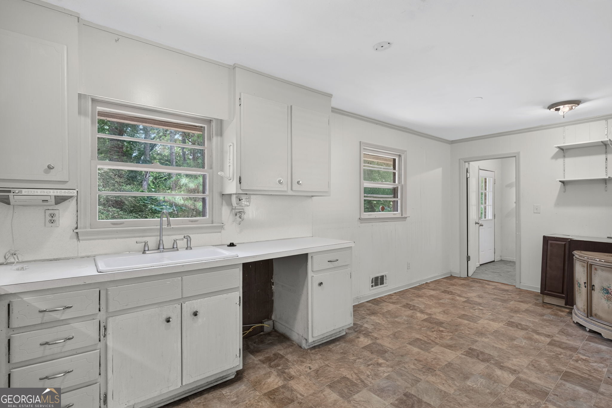 210 Cumming Street Property Photo 12