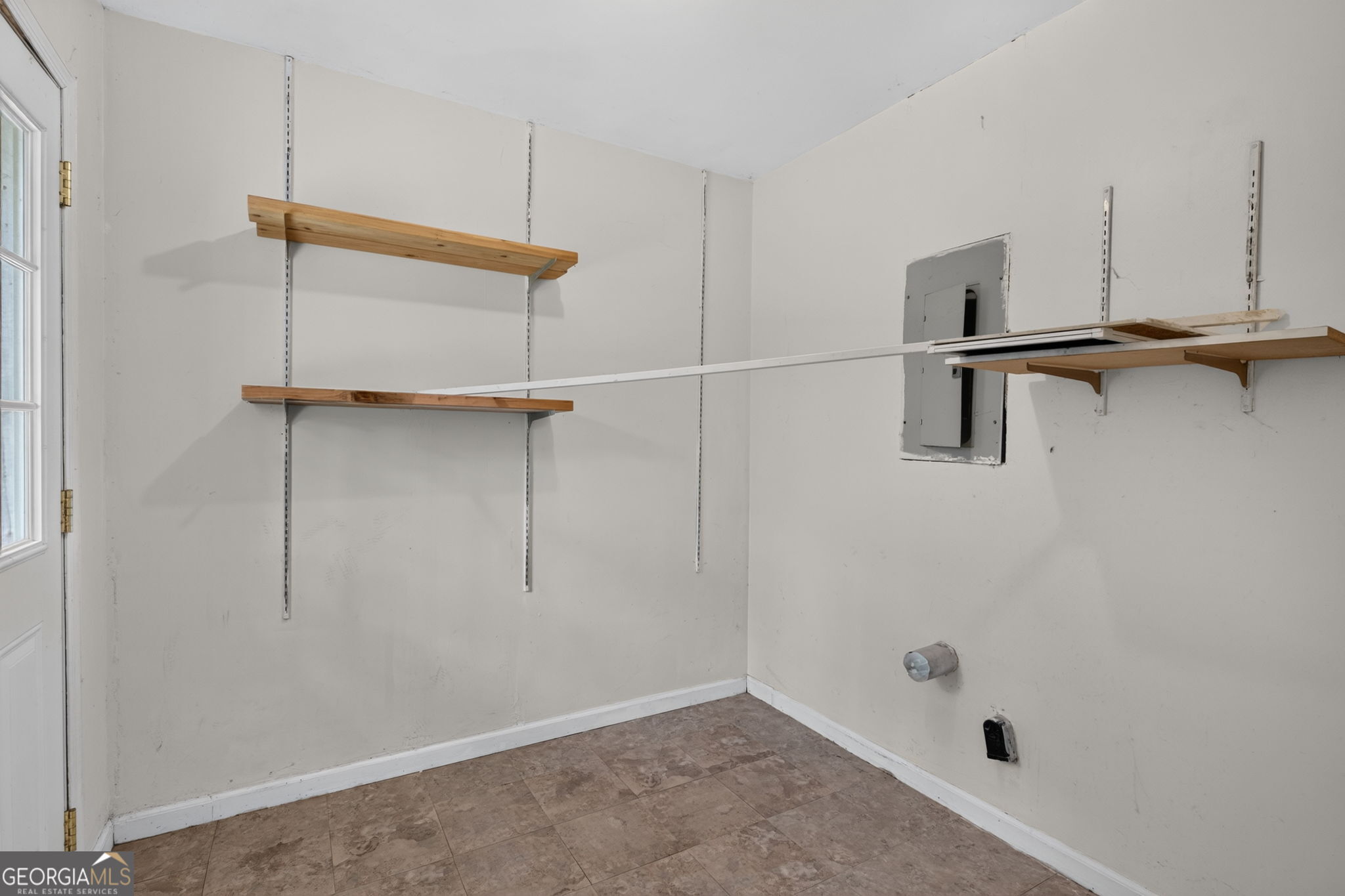 210 Cumming Street Property Photo 14