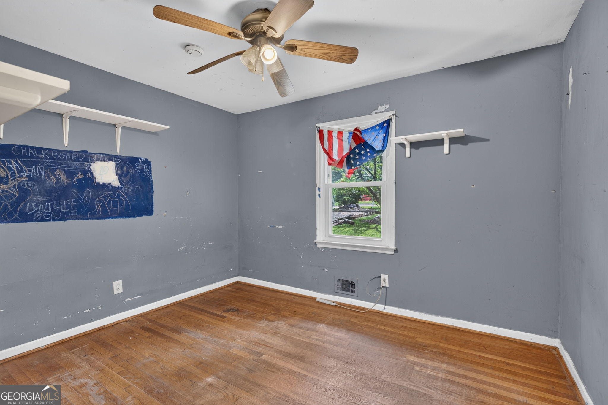 210 Cumming Street Property Photo 16