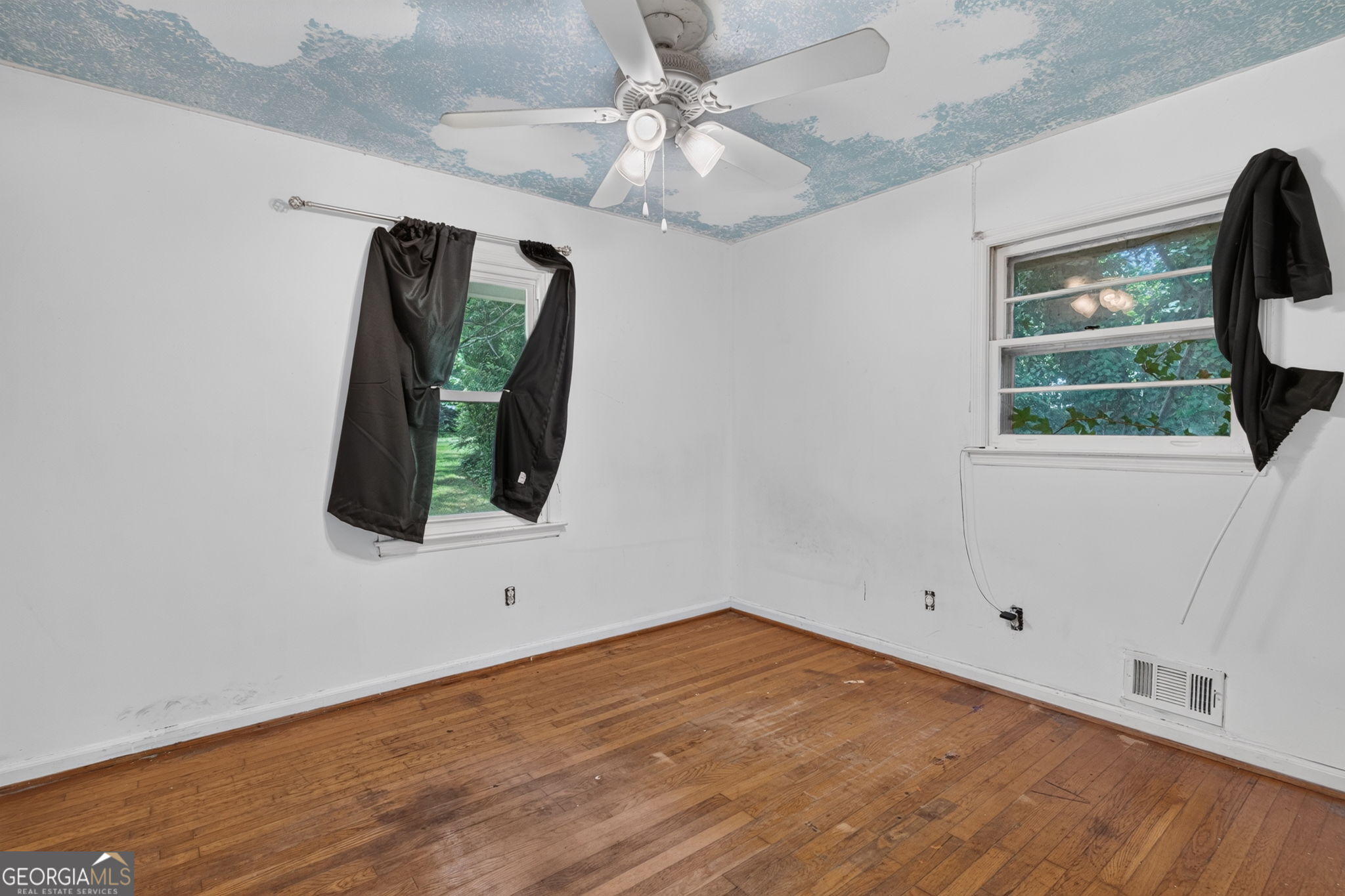 210 Cumming Street Property Photo 18