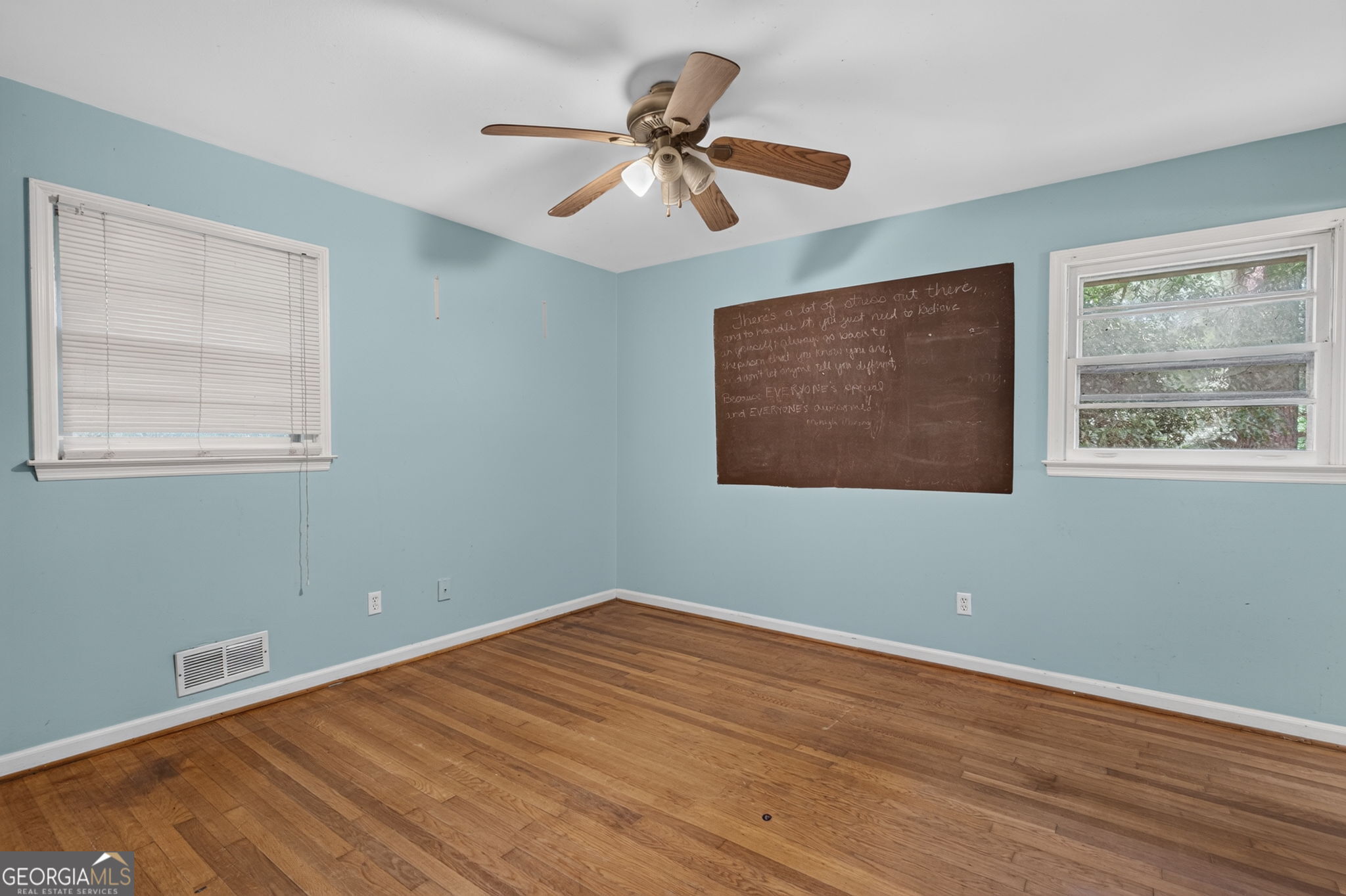 210 Cumming Street Property Photo 20