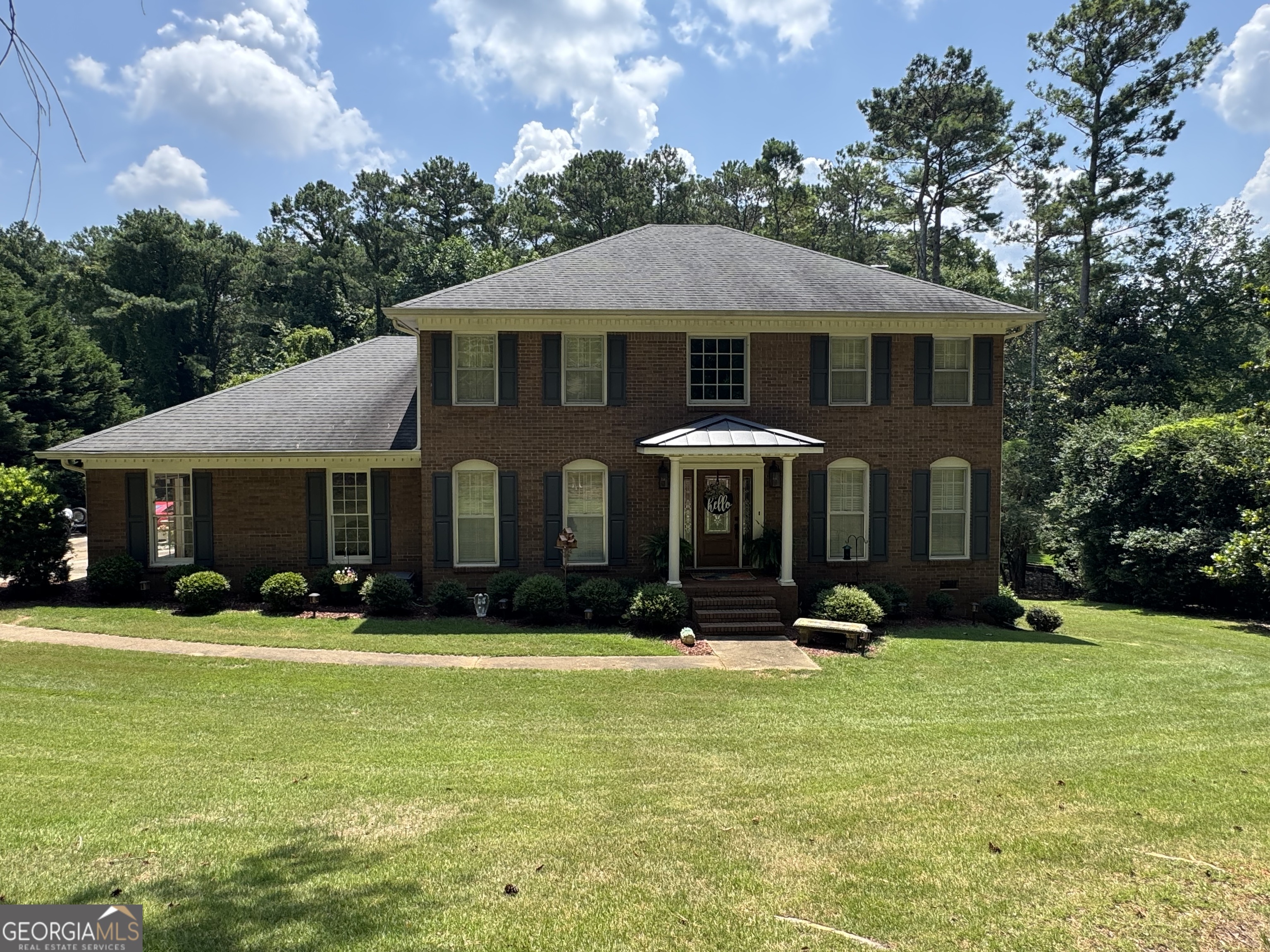 1018 Riverside Drive Property Photo 1
