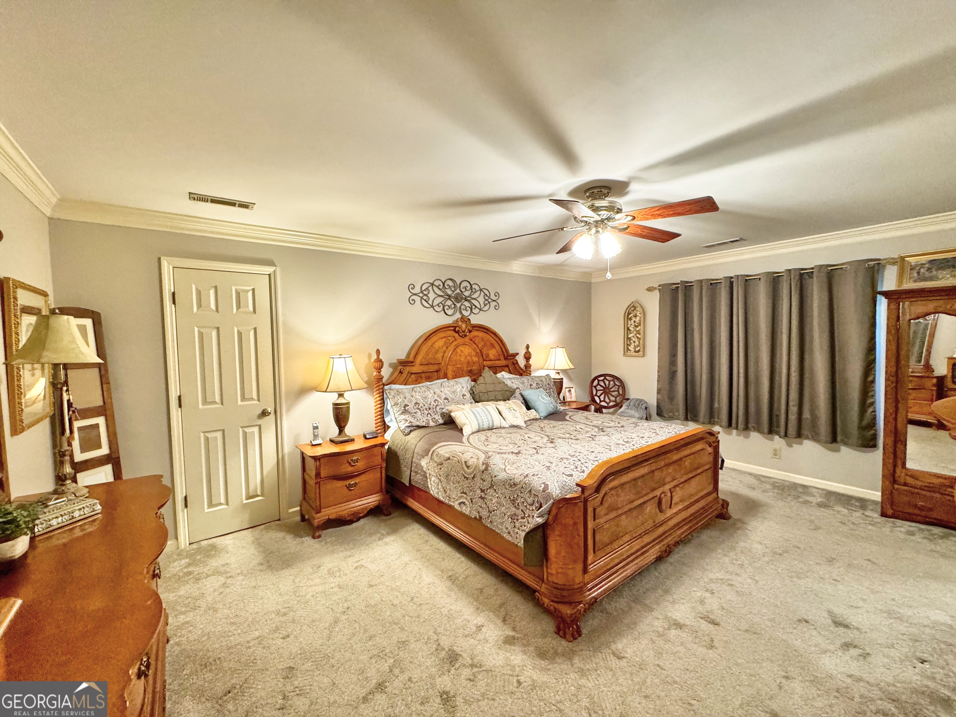 1018 Riverside Drive Property Photo 15