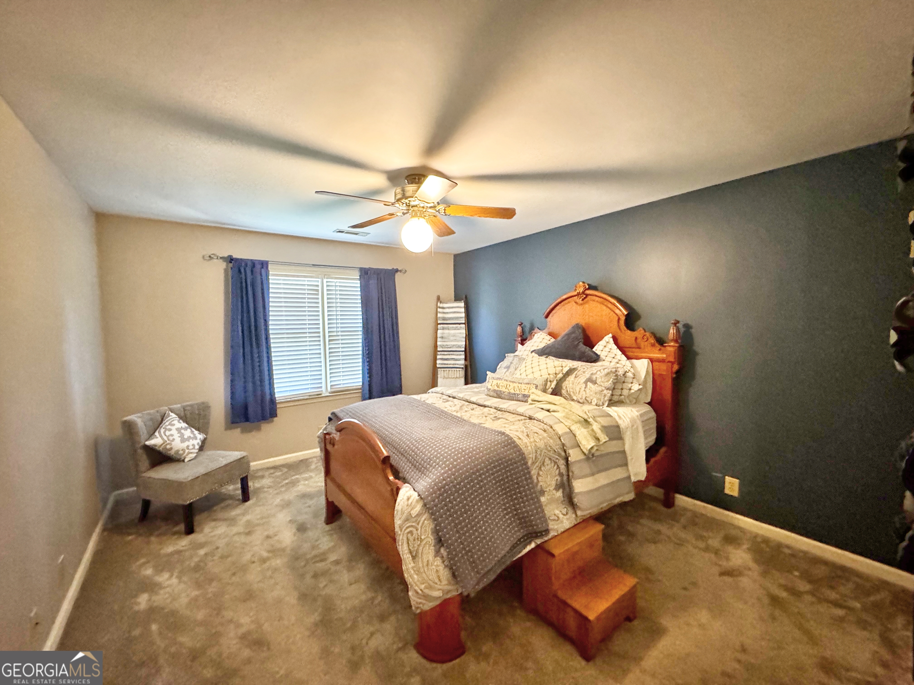 1018 Riverside Drive Property Photo 18