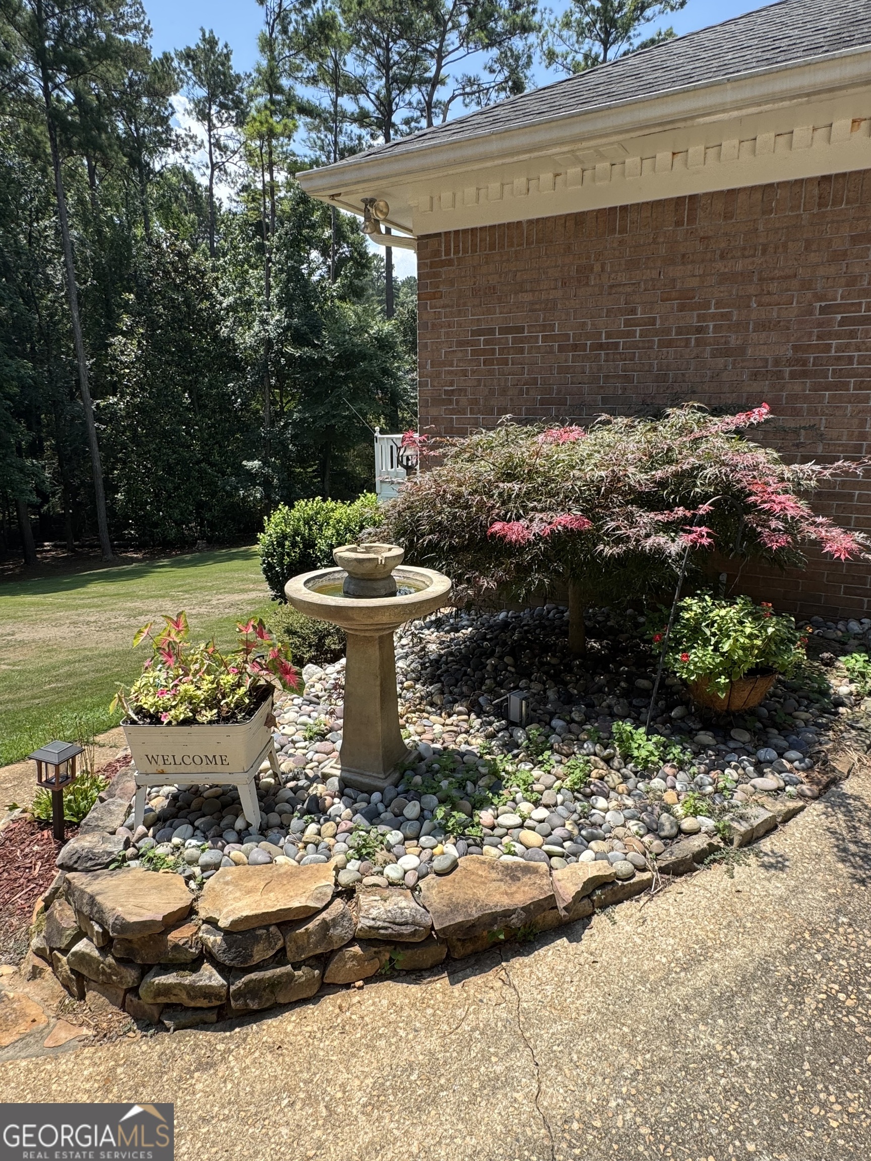 1018 Riverside Drive Property Photo 30