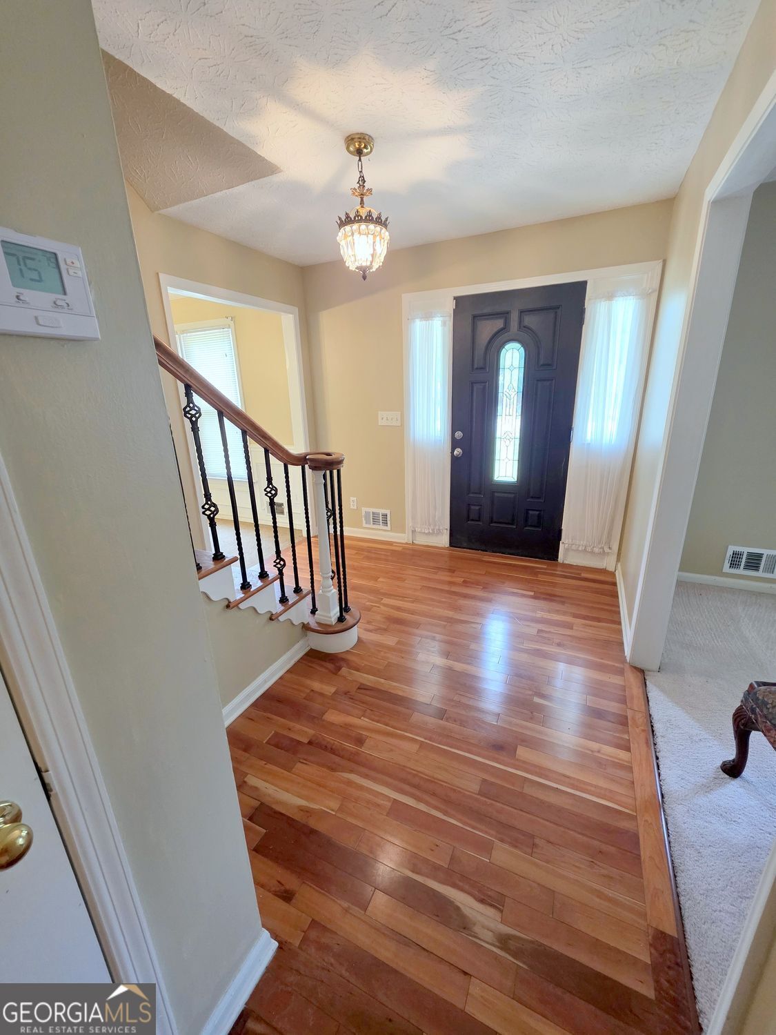 582 Hastings Way Property Photo 5