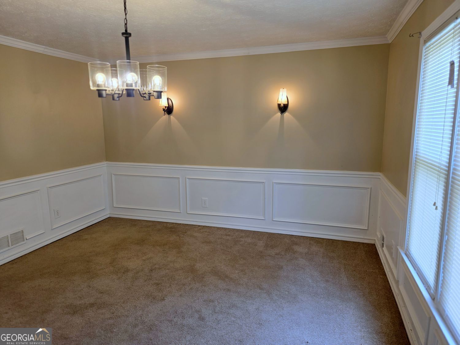 582 Hastings Way Property Photo 6