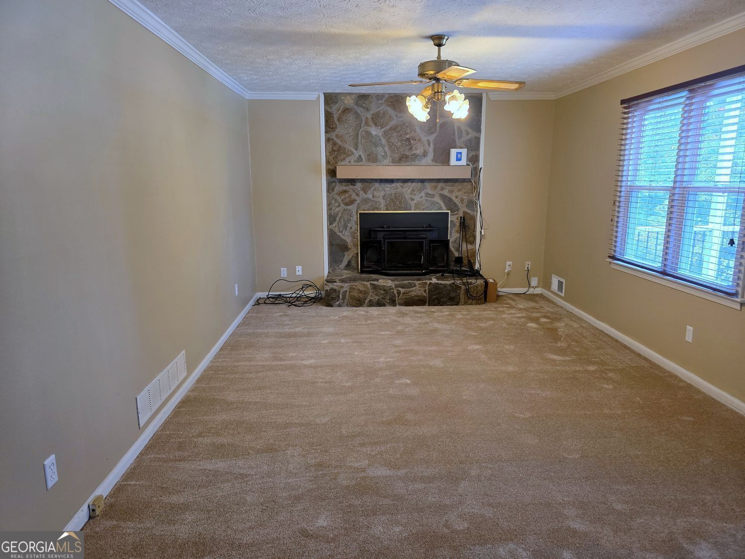582 Hastings Way Property Photo 9
