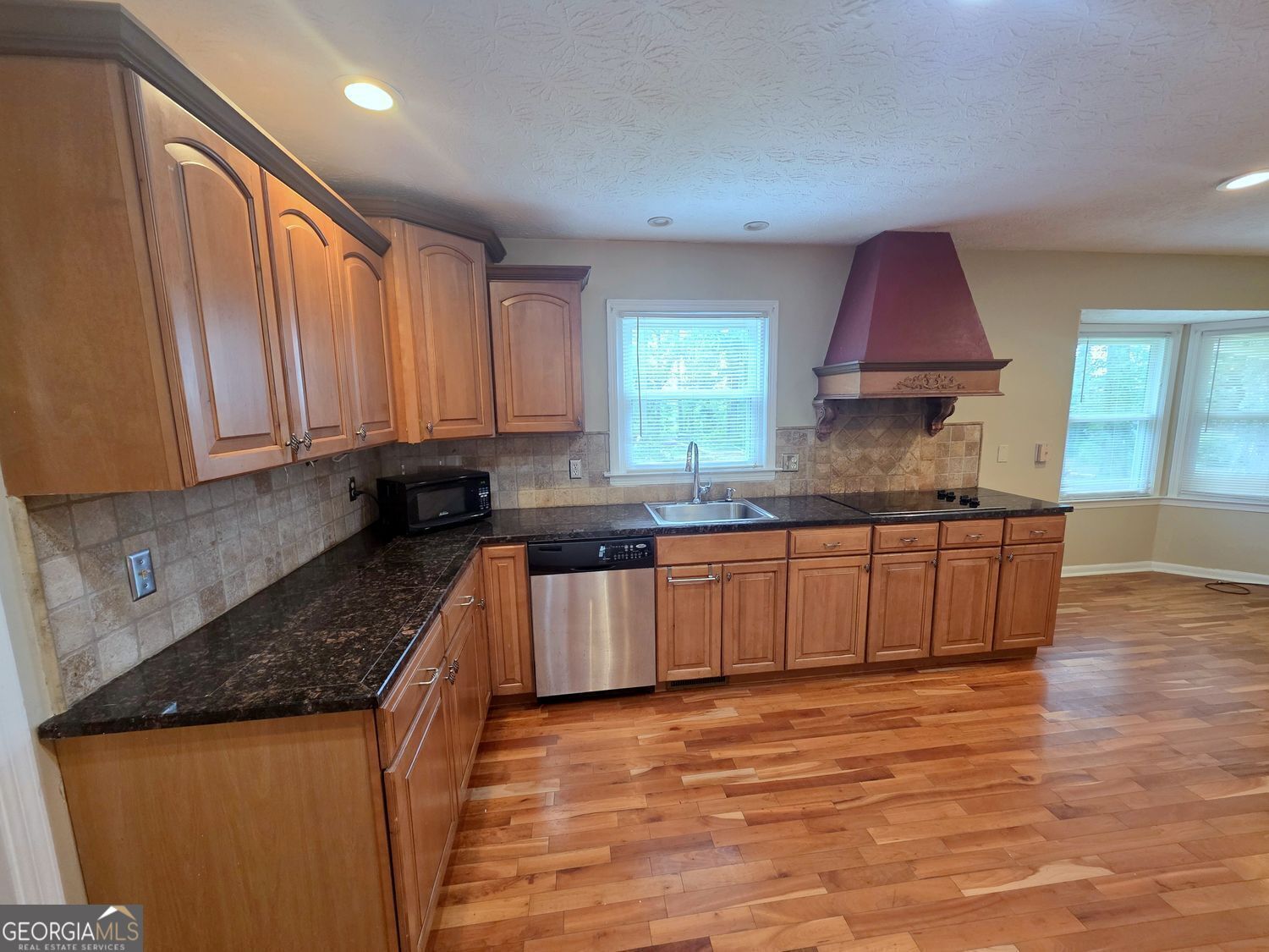 582 Hastings Way Property Photo 11