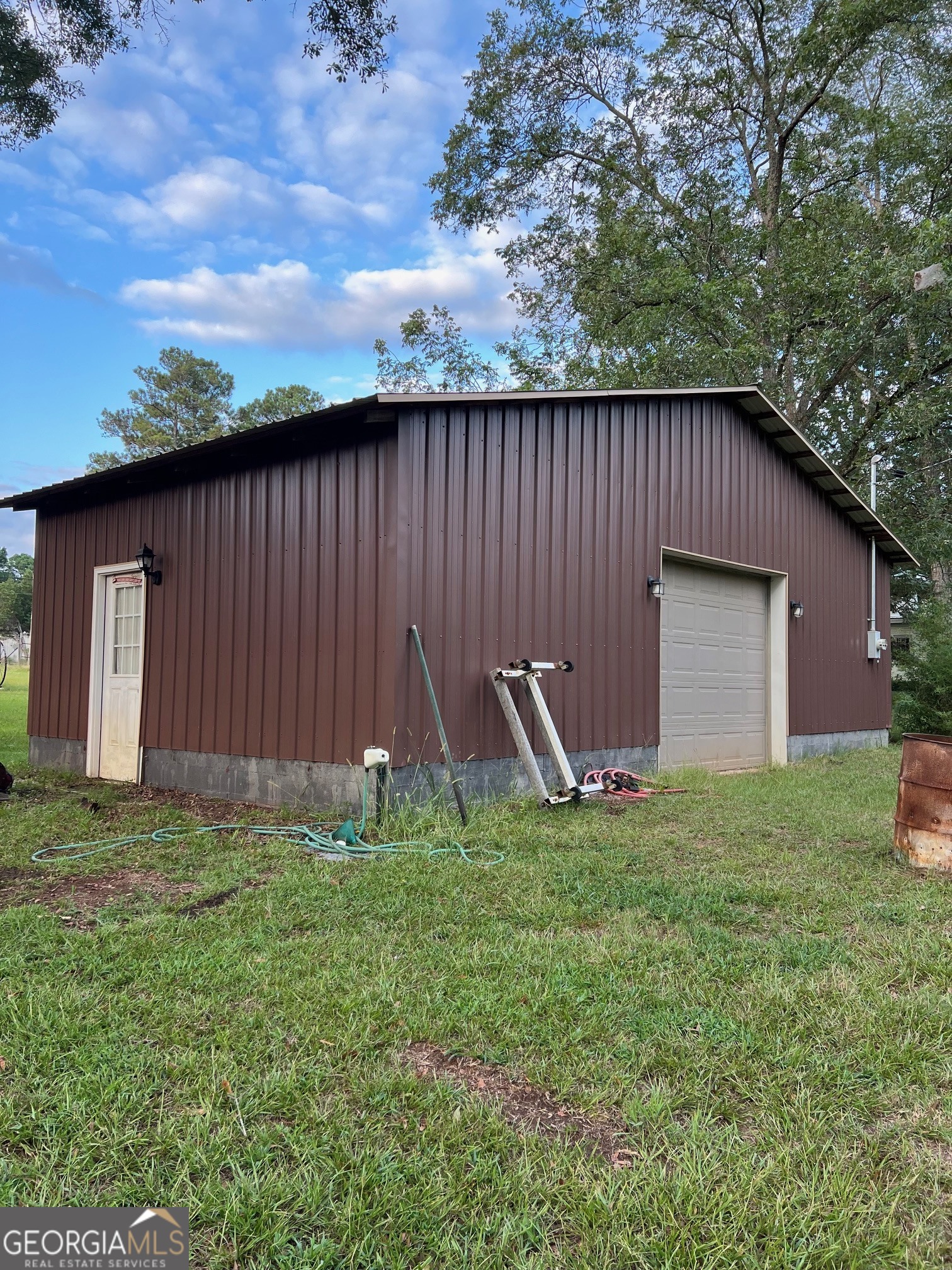 4686 Property Photo 3
