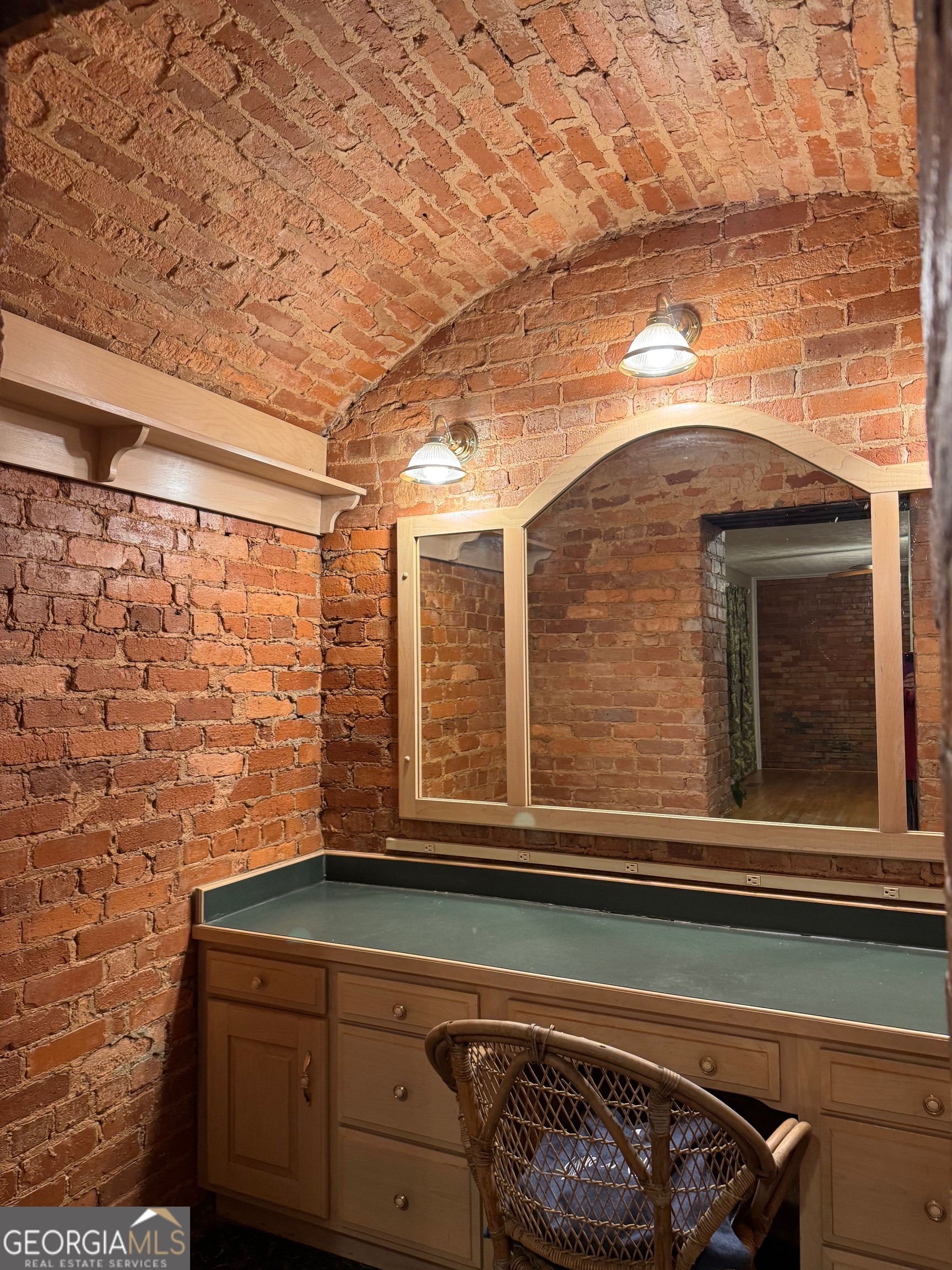 4686 Property Photo 14
