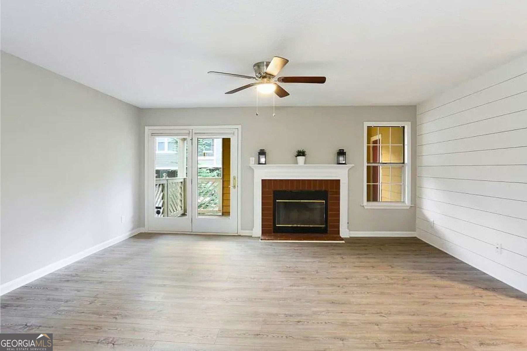 694 Mcgill Place Ne # 694 Property Photo 3