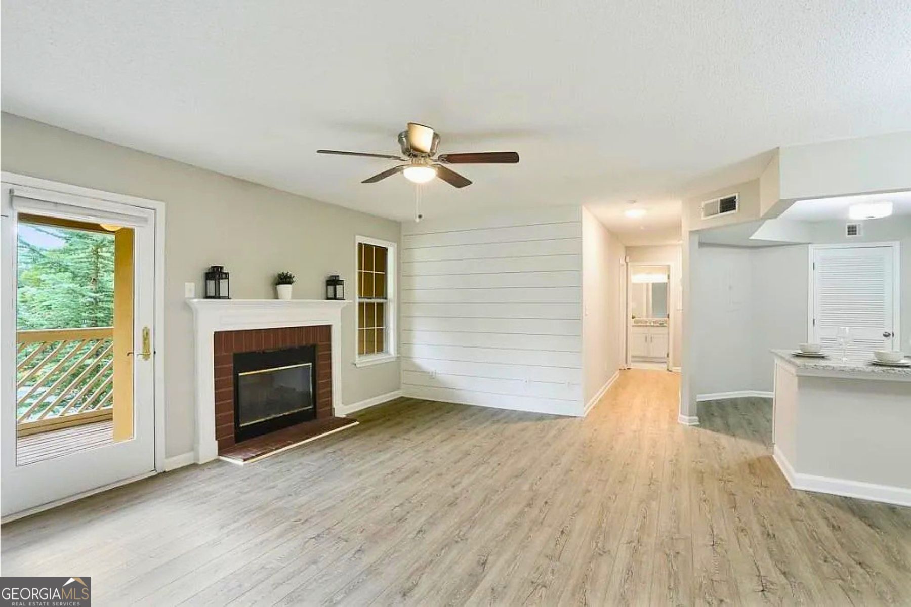 694 Mcgill Place Ne # 694 Property Photo 4