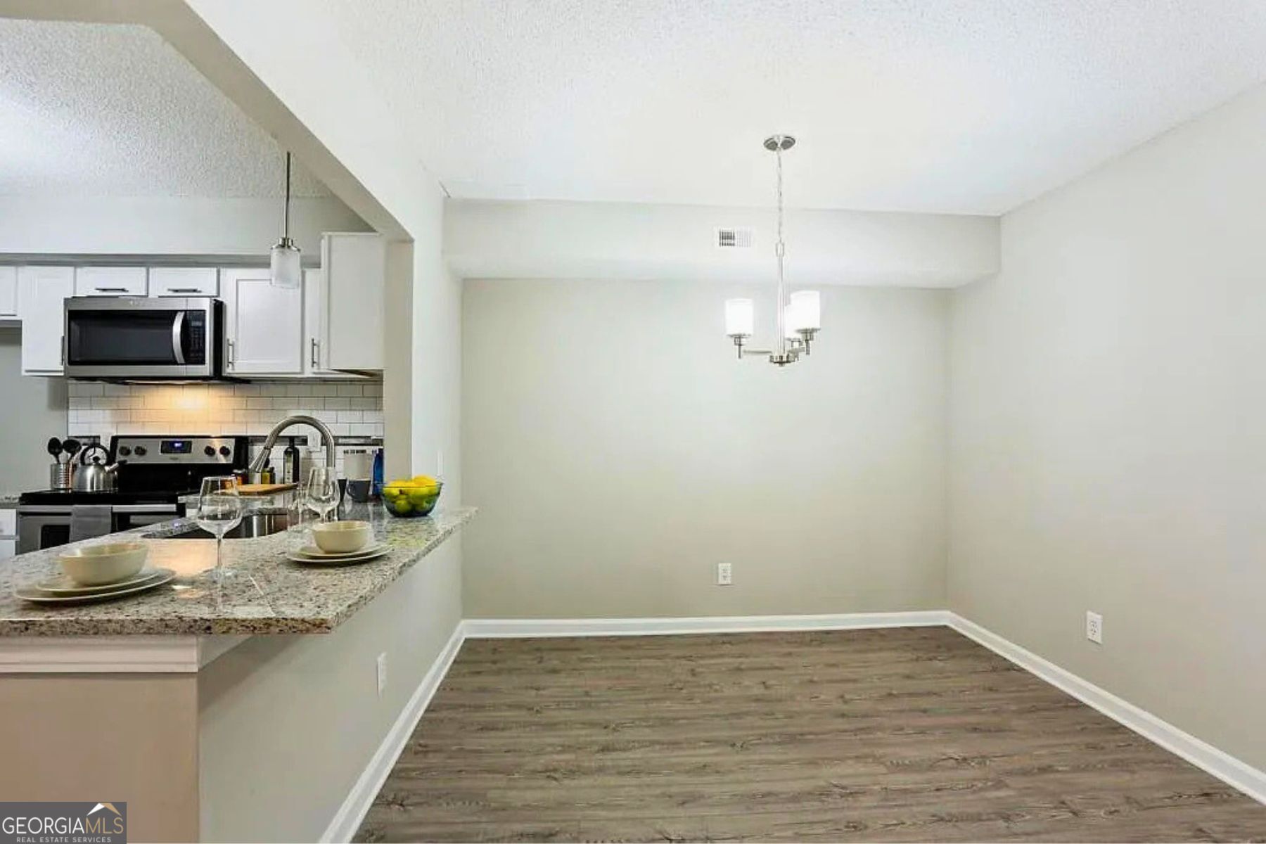 694 Mcgill Place Ne # 694 Property Photo 8