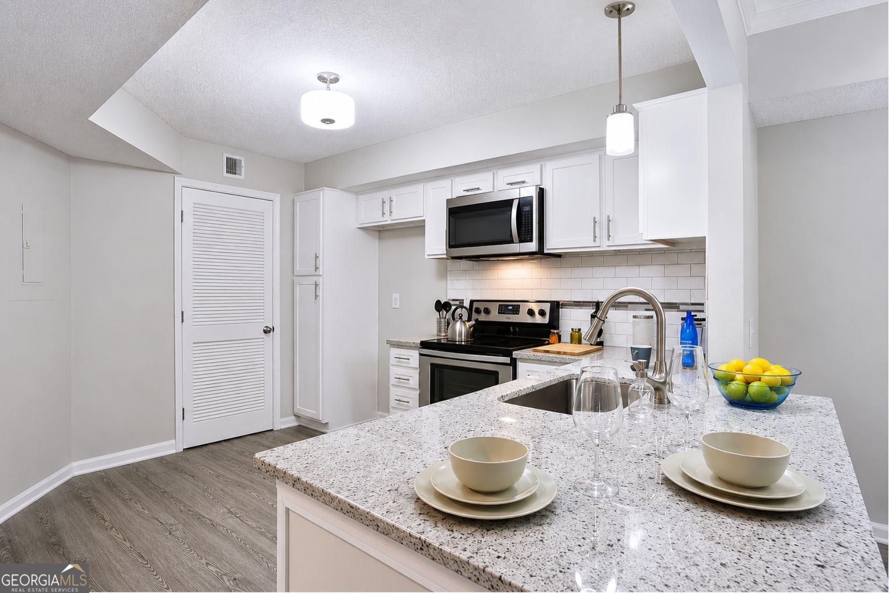 694 Mcgill Place Ne # 694 Property Photo 9
