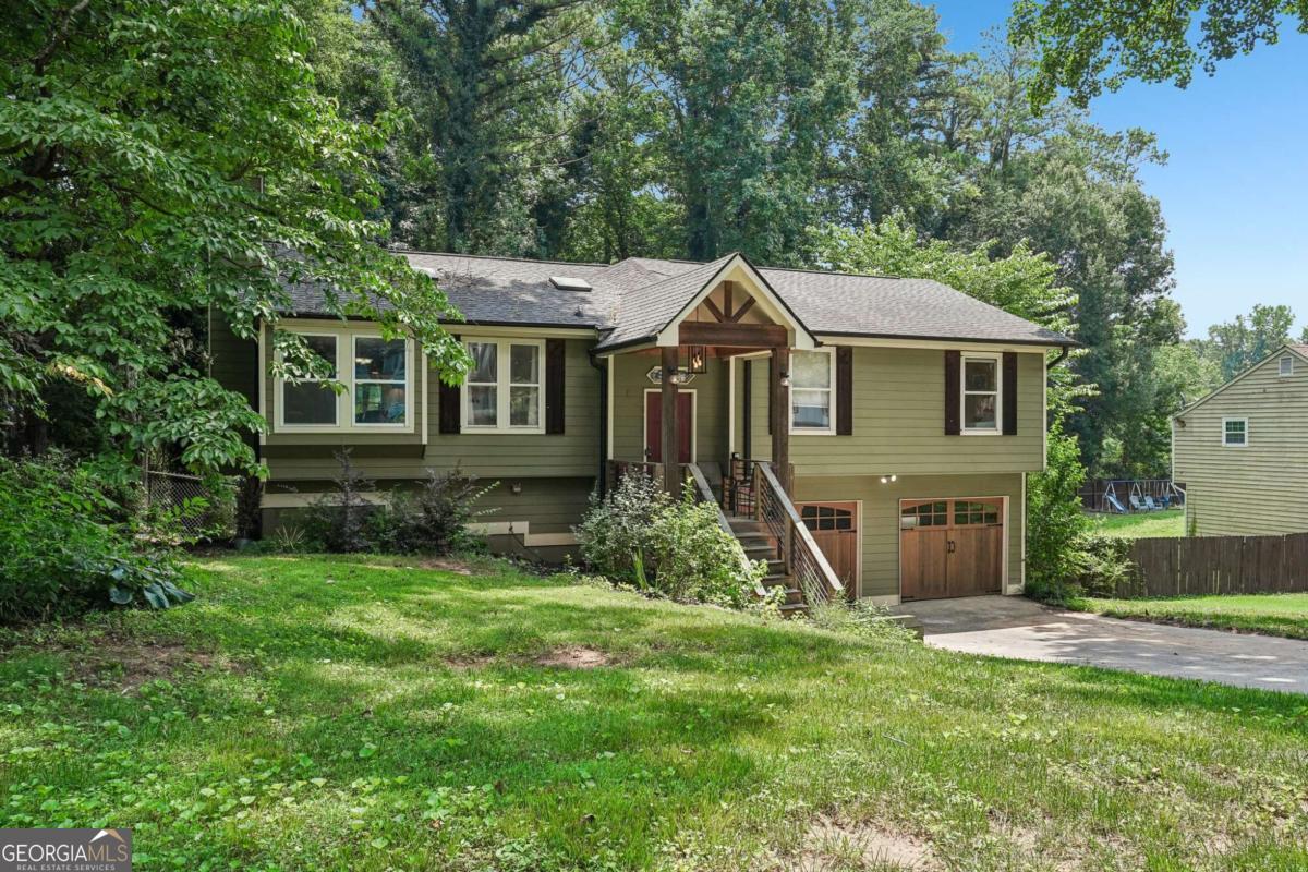 3400 Chastain Crossing Property Photo 2