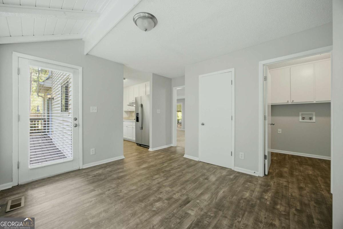 10285 Timberstone Road Property Photo 5