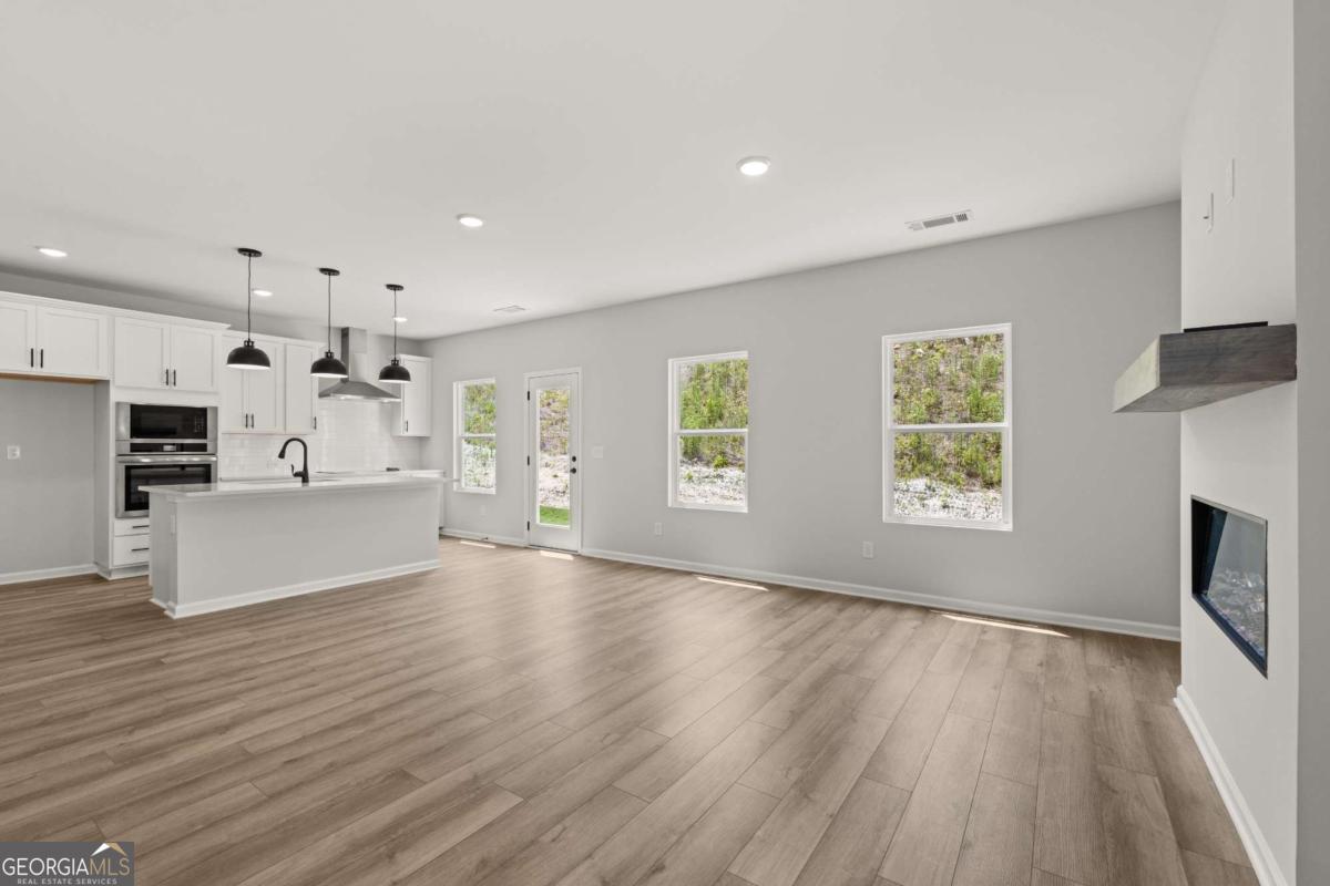 240 Black Walnut Way Property Photo 6