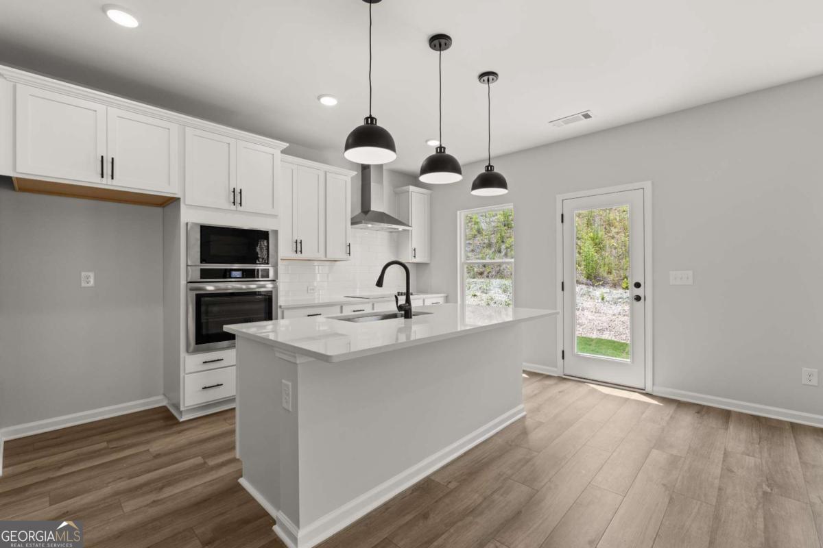 240 Black Walnut Way Property Photo 8