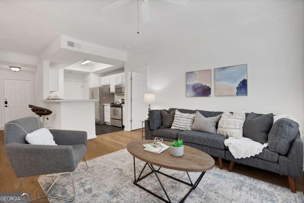 2700 Pine Tree Road Ne # 1017 Property Photo 1