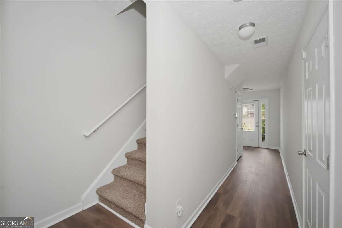 1706 Redan E Property Photo 4
