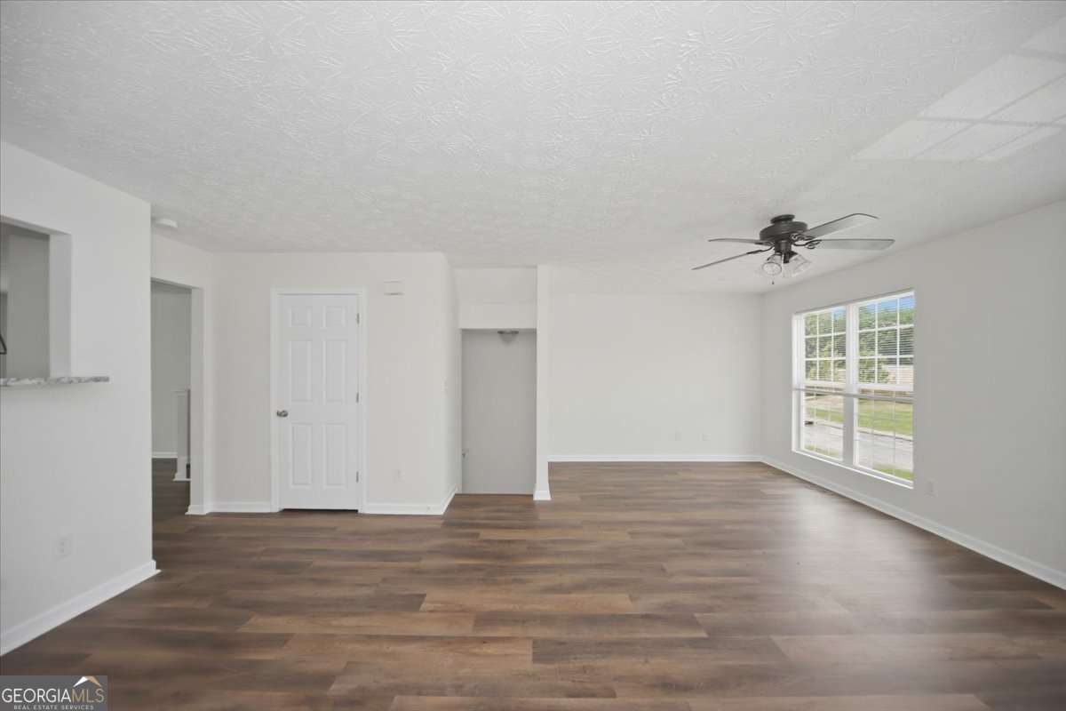 1706 Redan E Property Photo 10